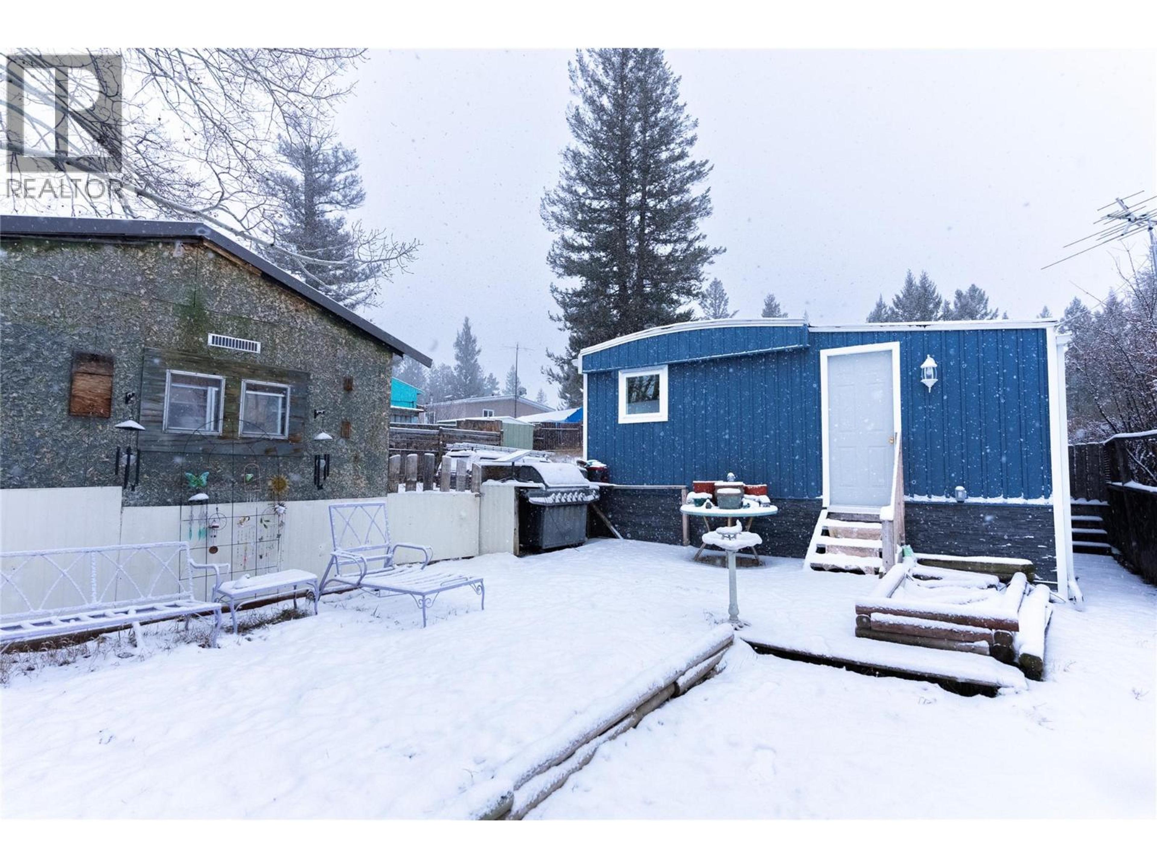 2 TOPAZ CRESCENT - 22