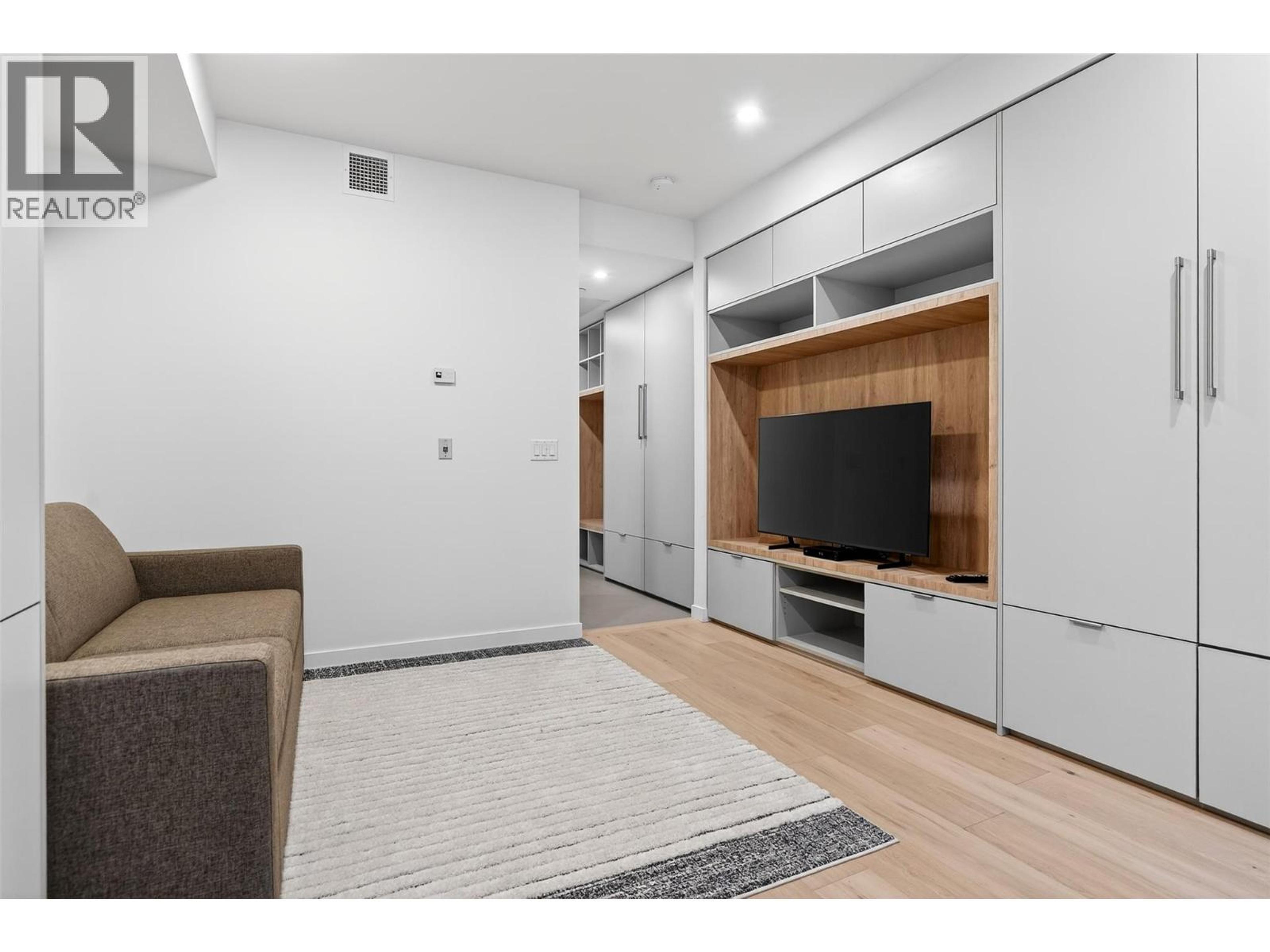 #109 4280 RED MOUNTAIN ROAD - 15