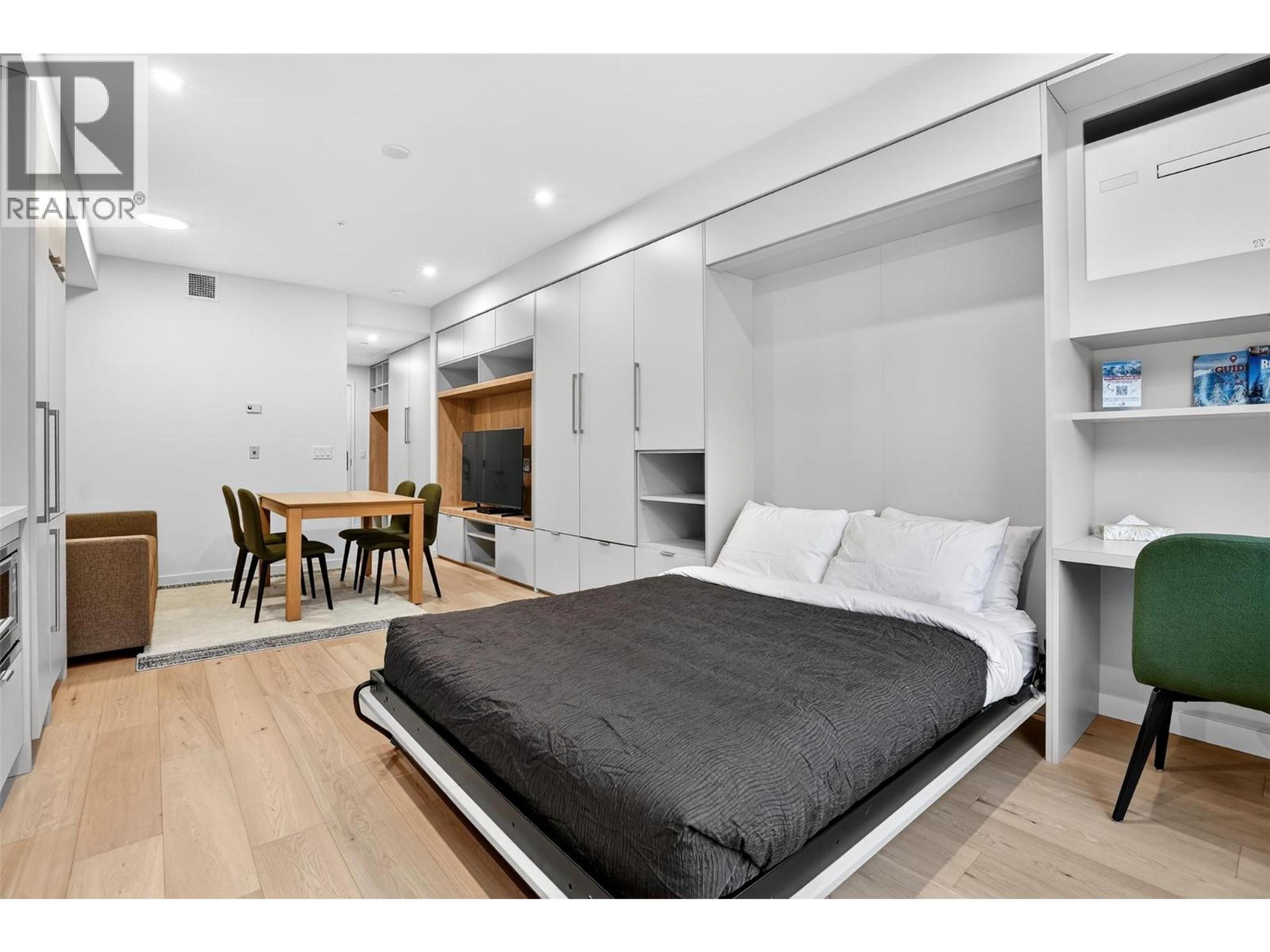 #109 4280 RED MOUNTAIN ROAD - 27