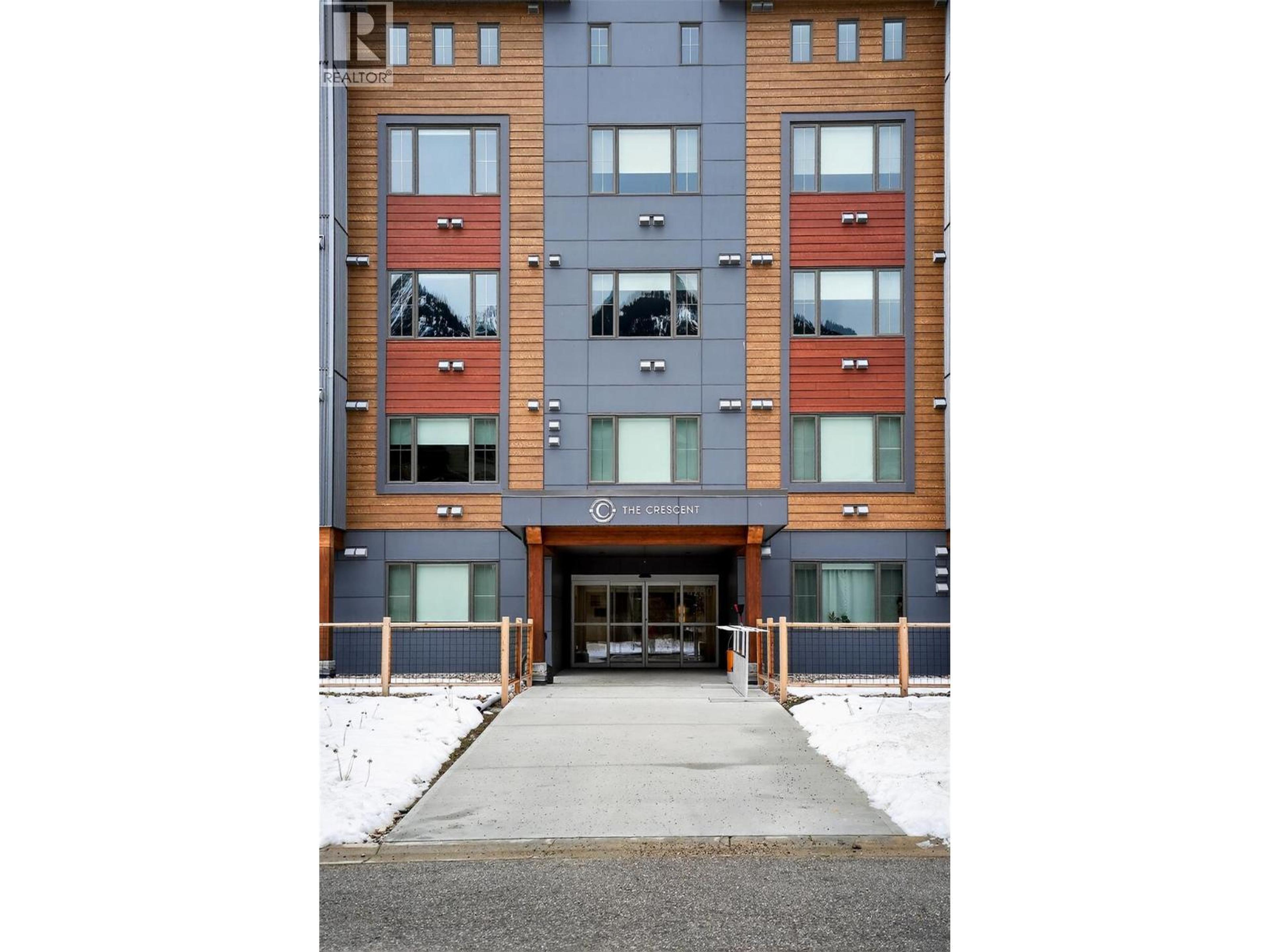 #109 4280 RED MOUNTAIN ROAD - 53