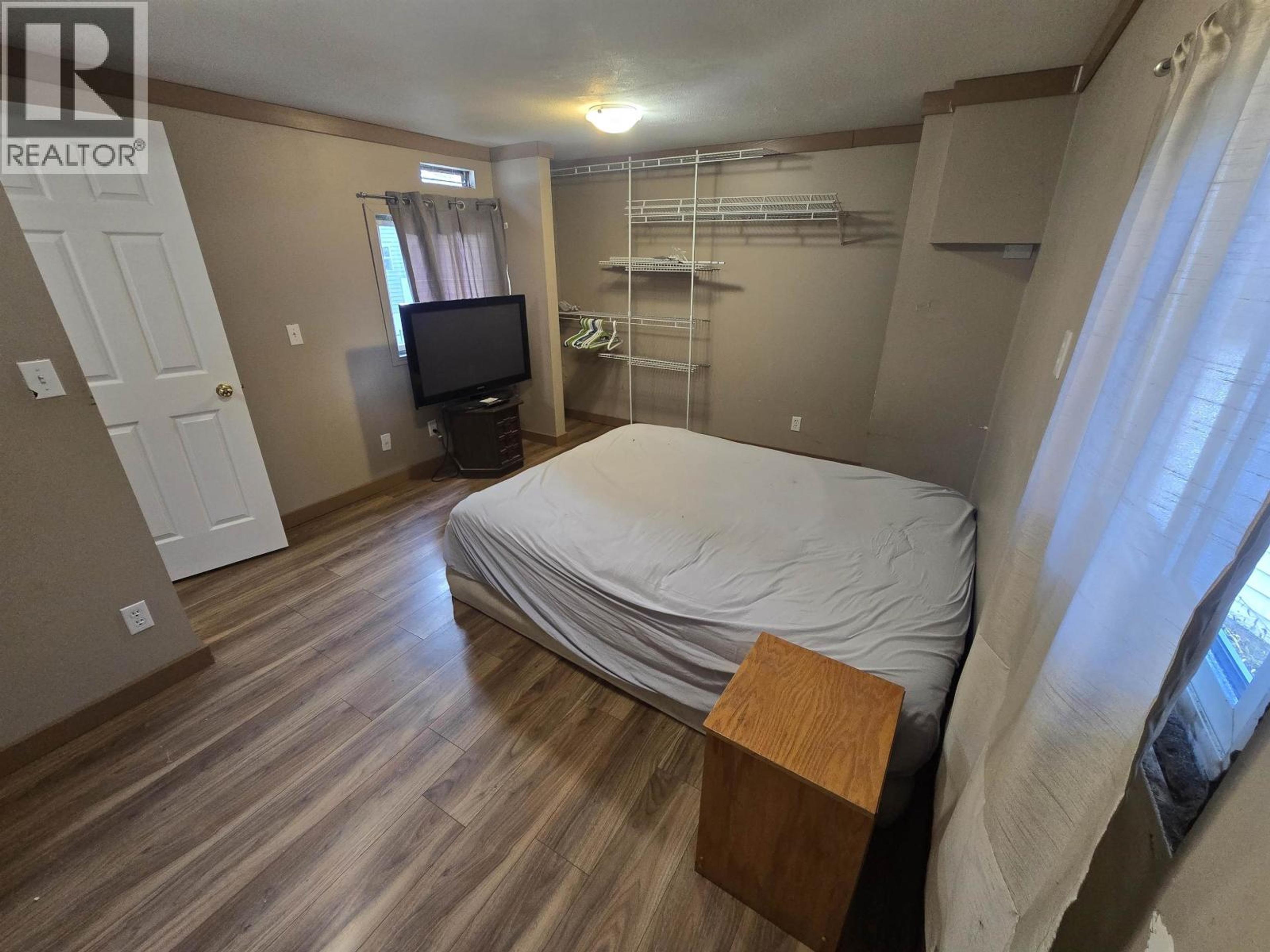 #4 4620 LOWRIE AVENUE - Image 11