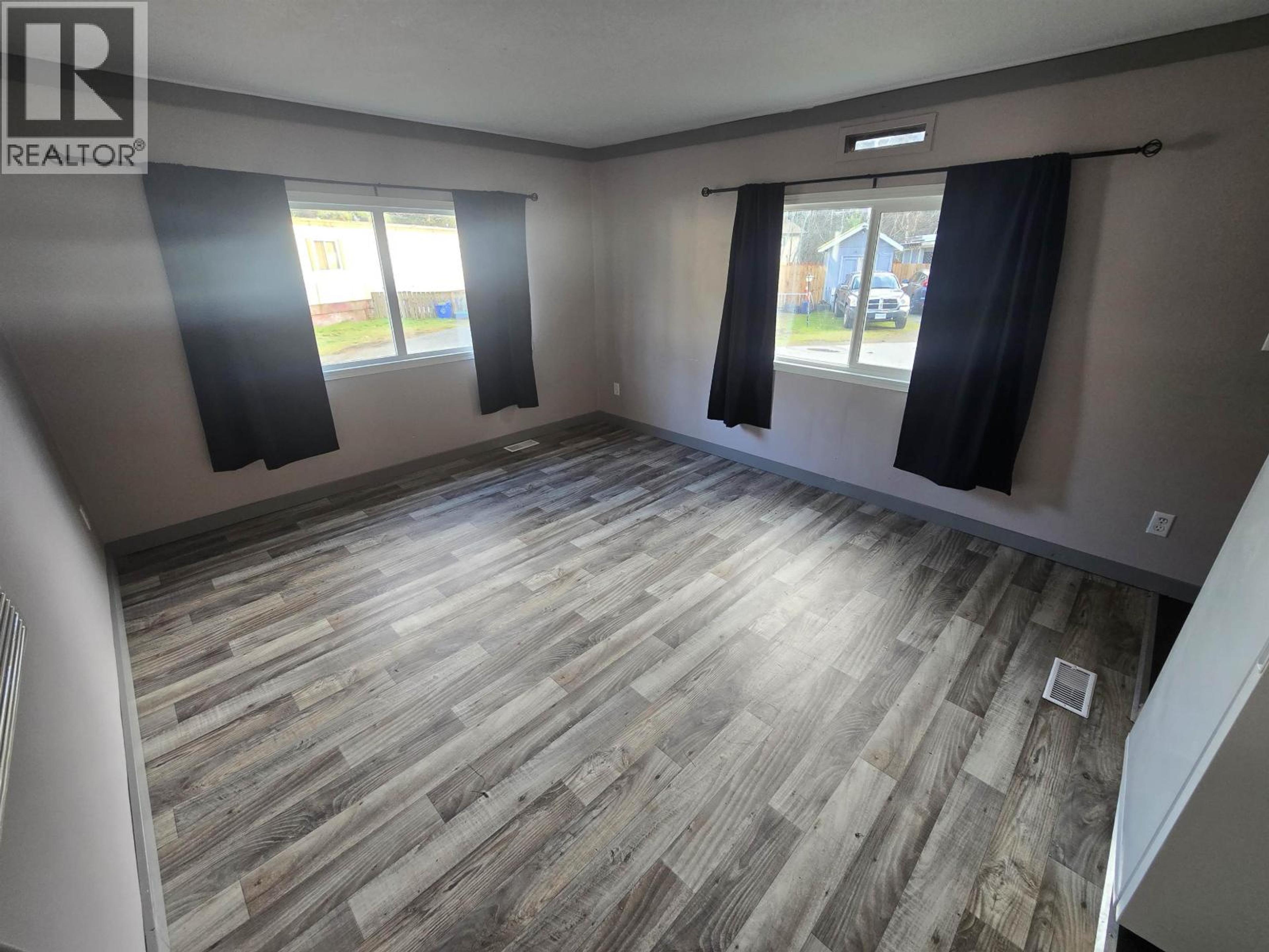 #4 4620 LOWRIE AVENUE - Image 4