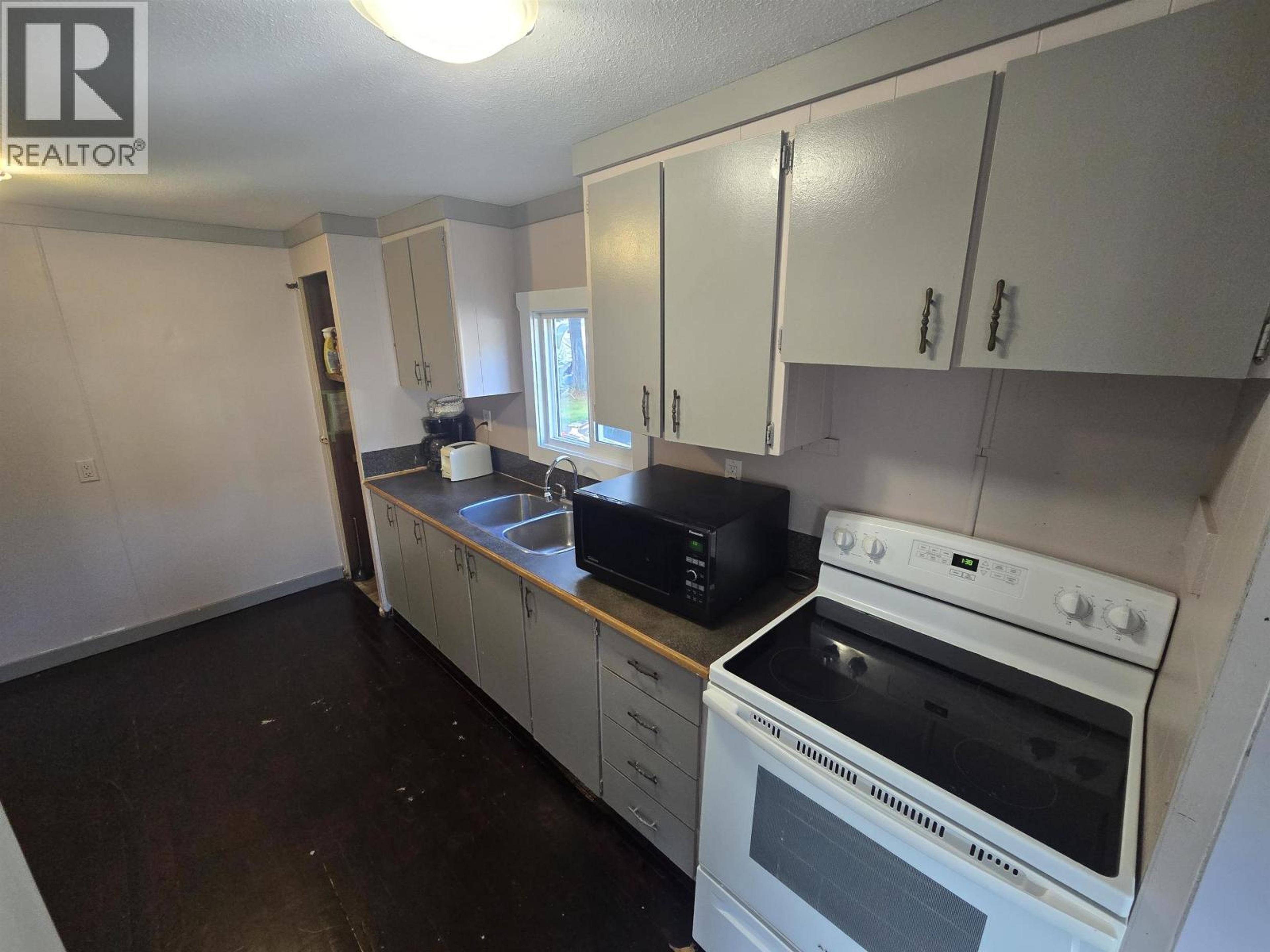 #4 4620 LOWRIE AVENUE - Image 6