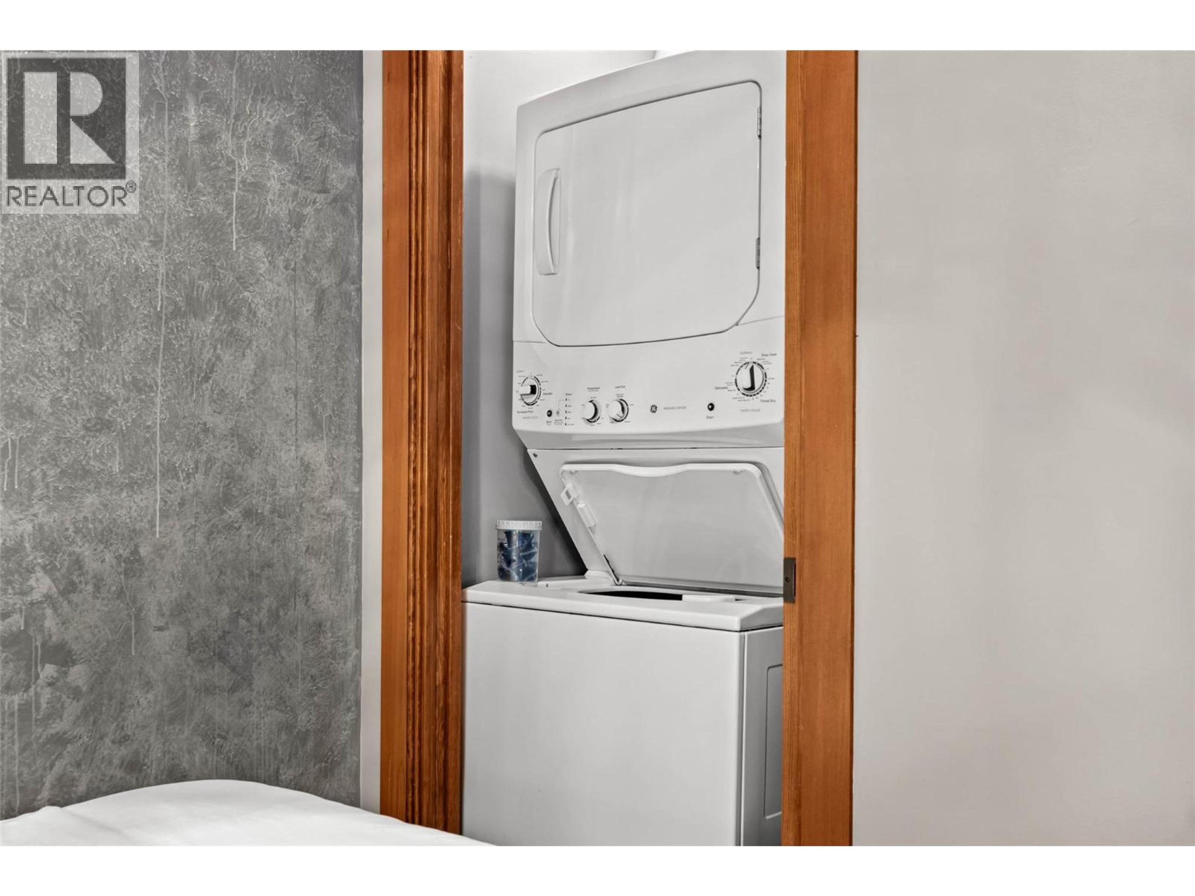 #58 5015 VALLEY DRIVE - 16