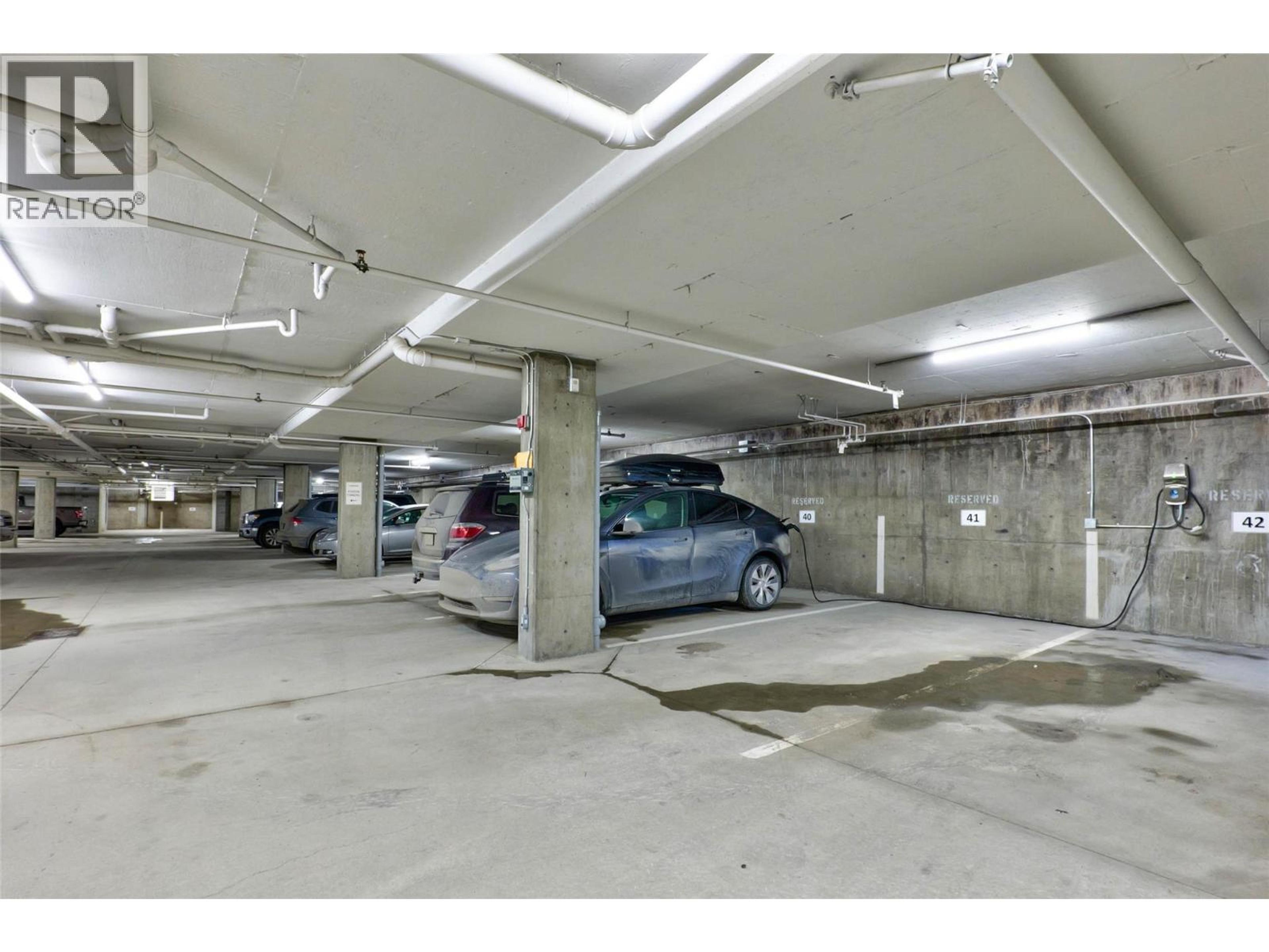 #58 5015 VALLEY DRIVE - 22