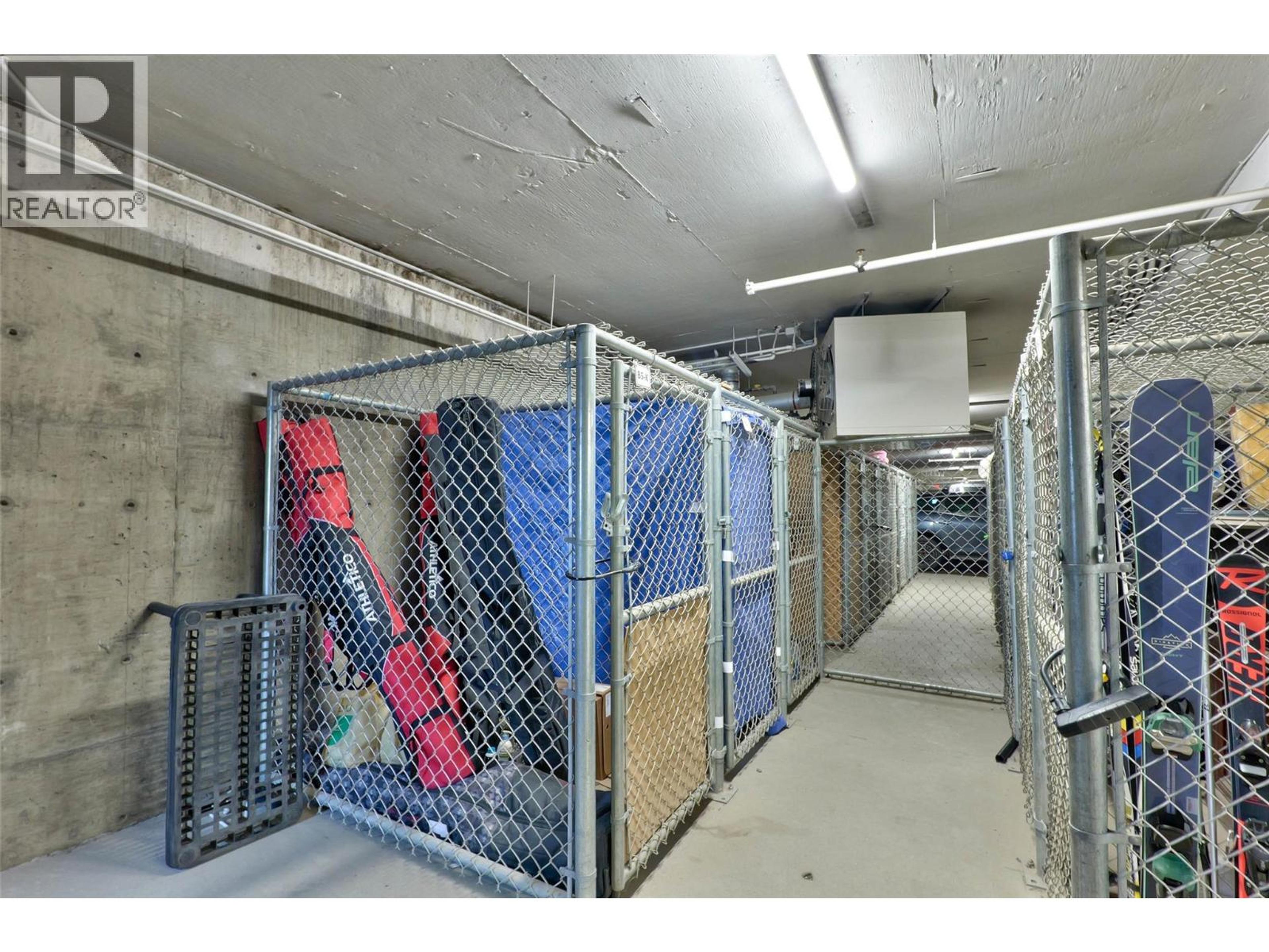 #58 5015 VALLEY DRIVE - 23