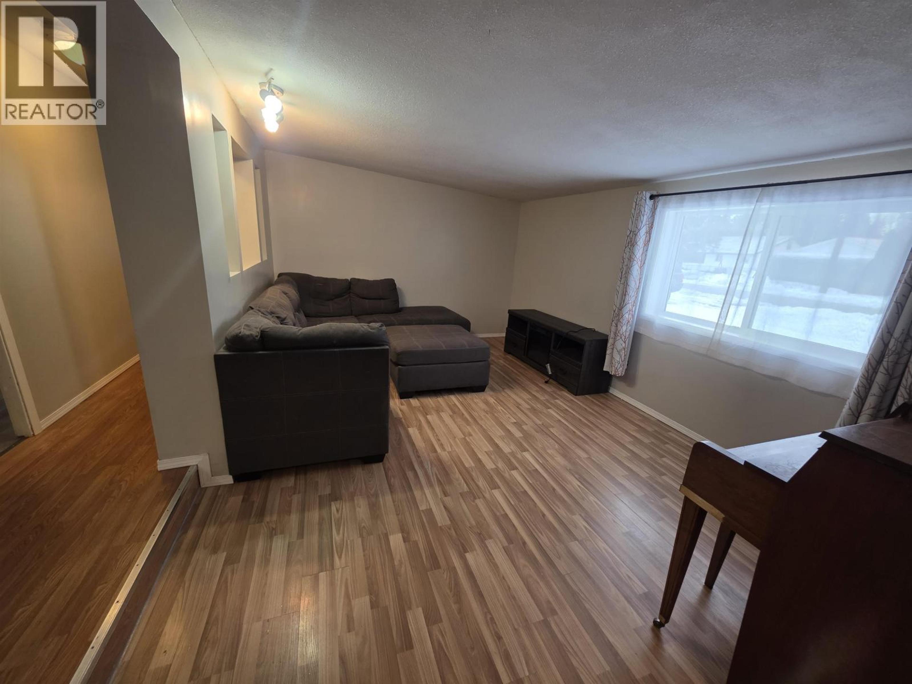 3988 WALKER STREET - Image 6