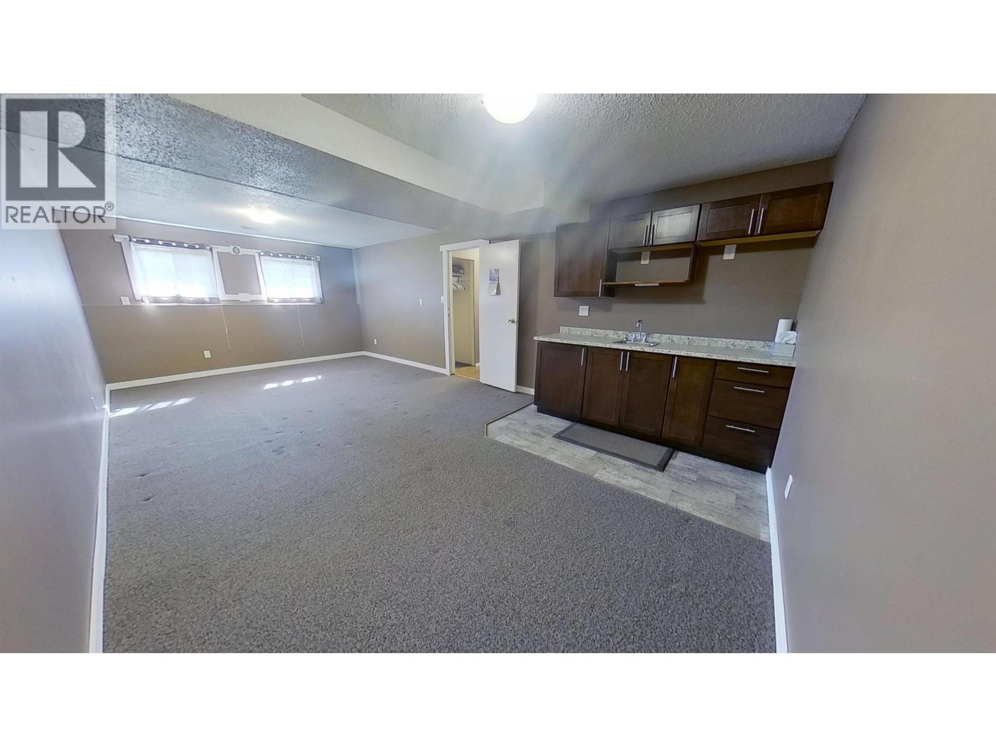 679 JONES STREET - 31