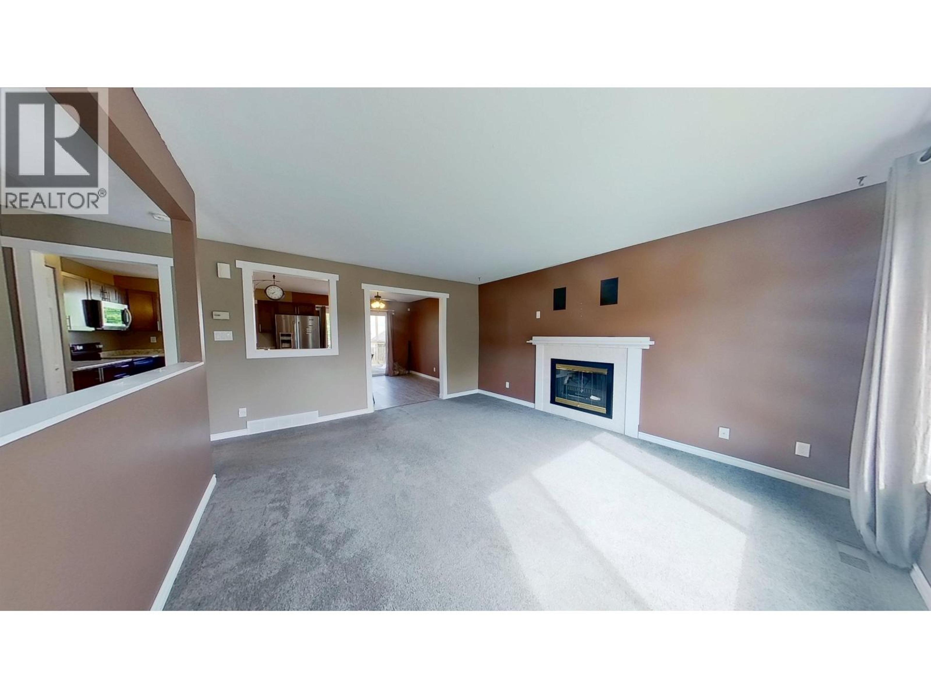 679 JONES STREET - 17