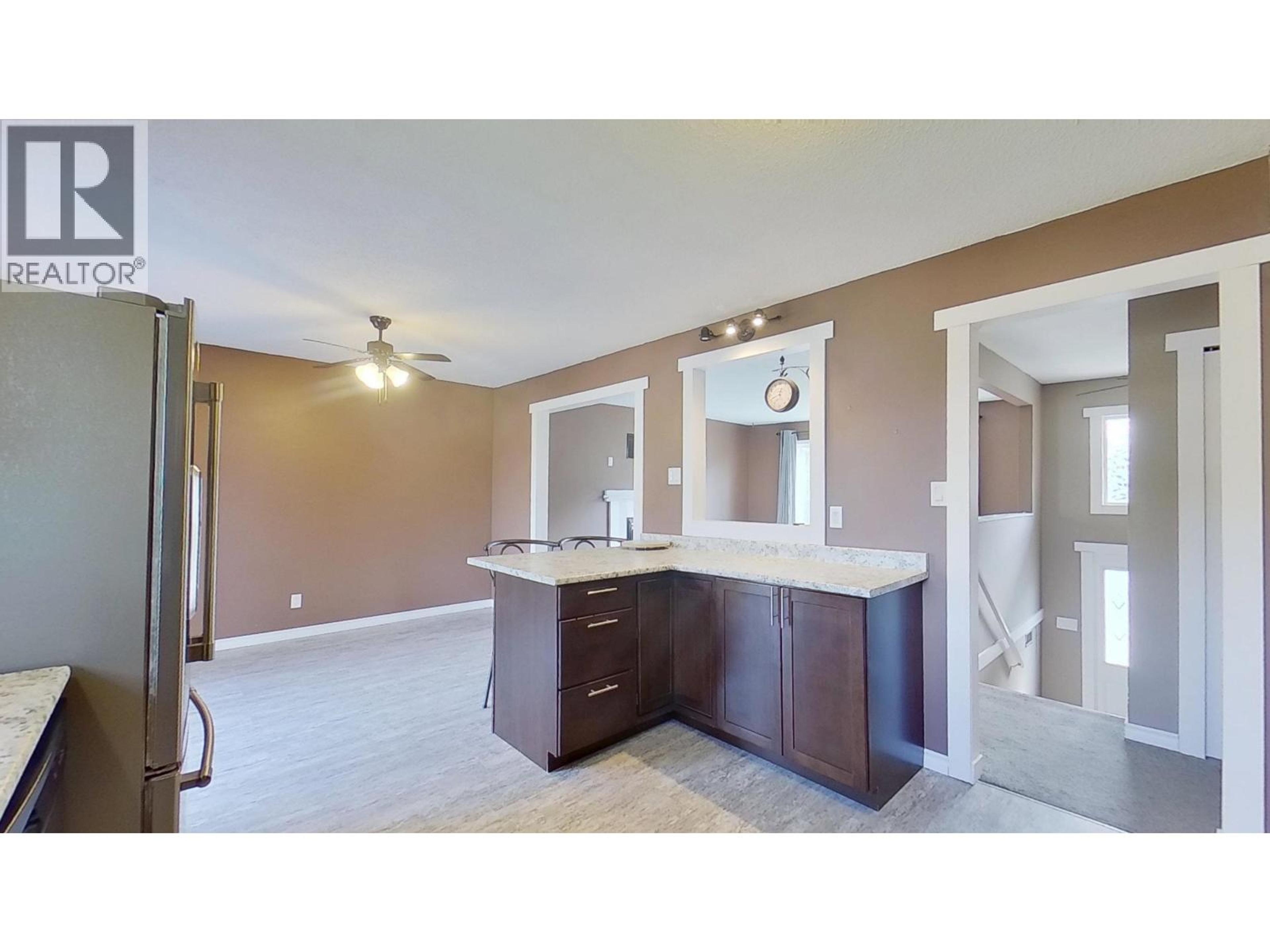 679 JONES STREET - 11