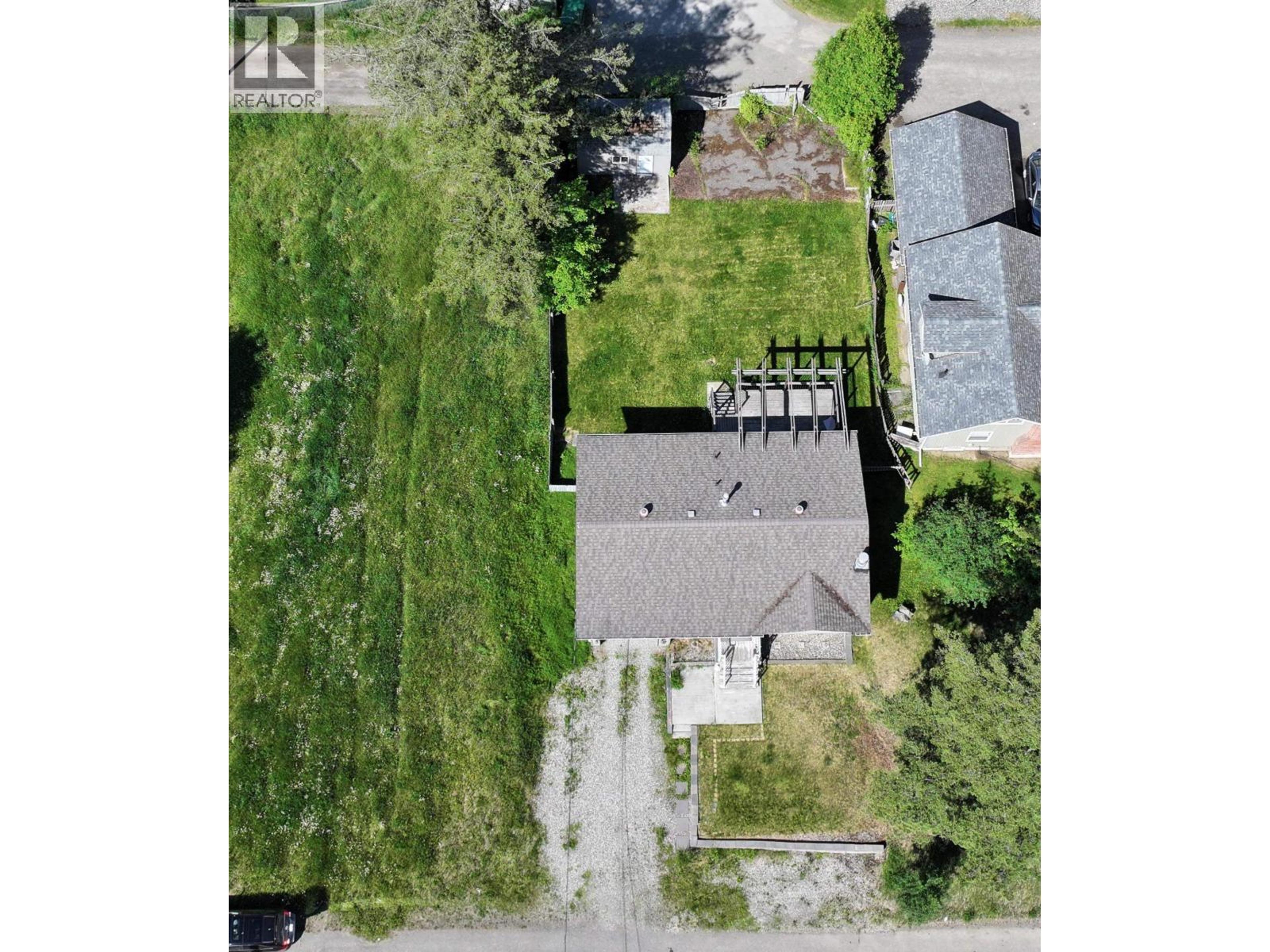 679 JONES STREET - 6