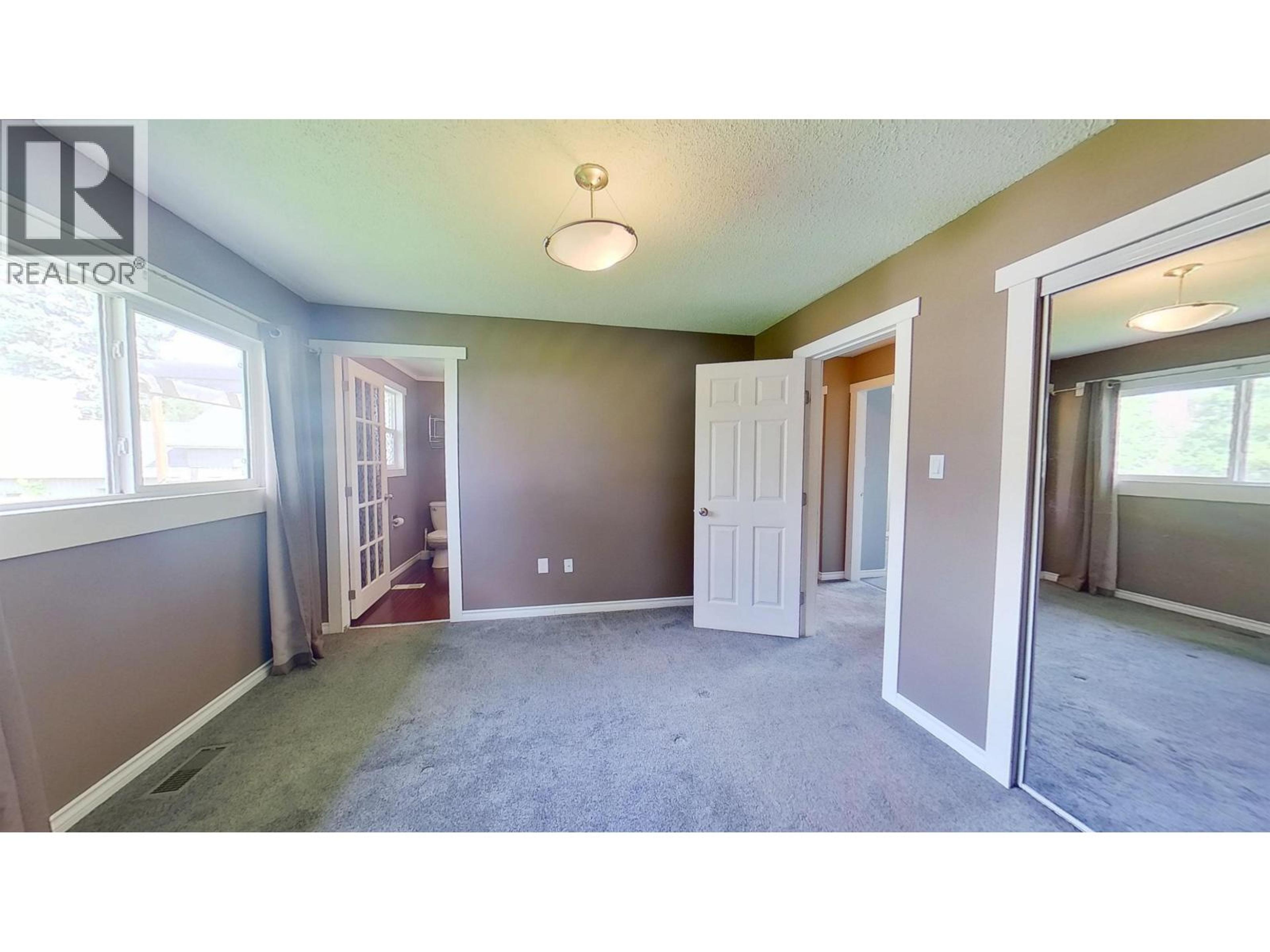 679 JONES STREET - 26