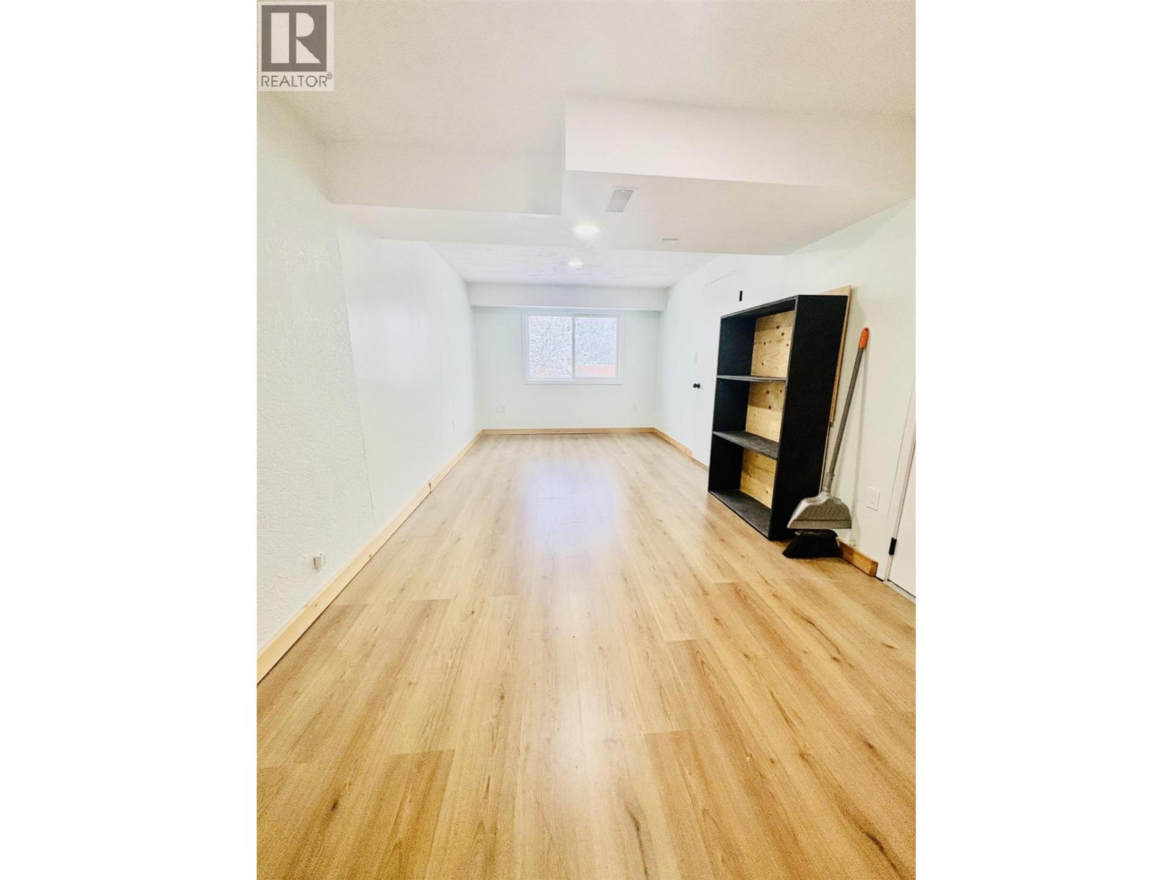 13 WREN STREET - Image 2