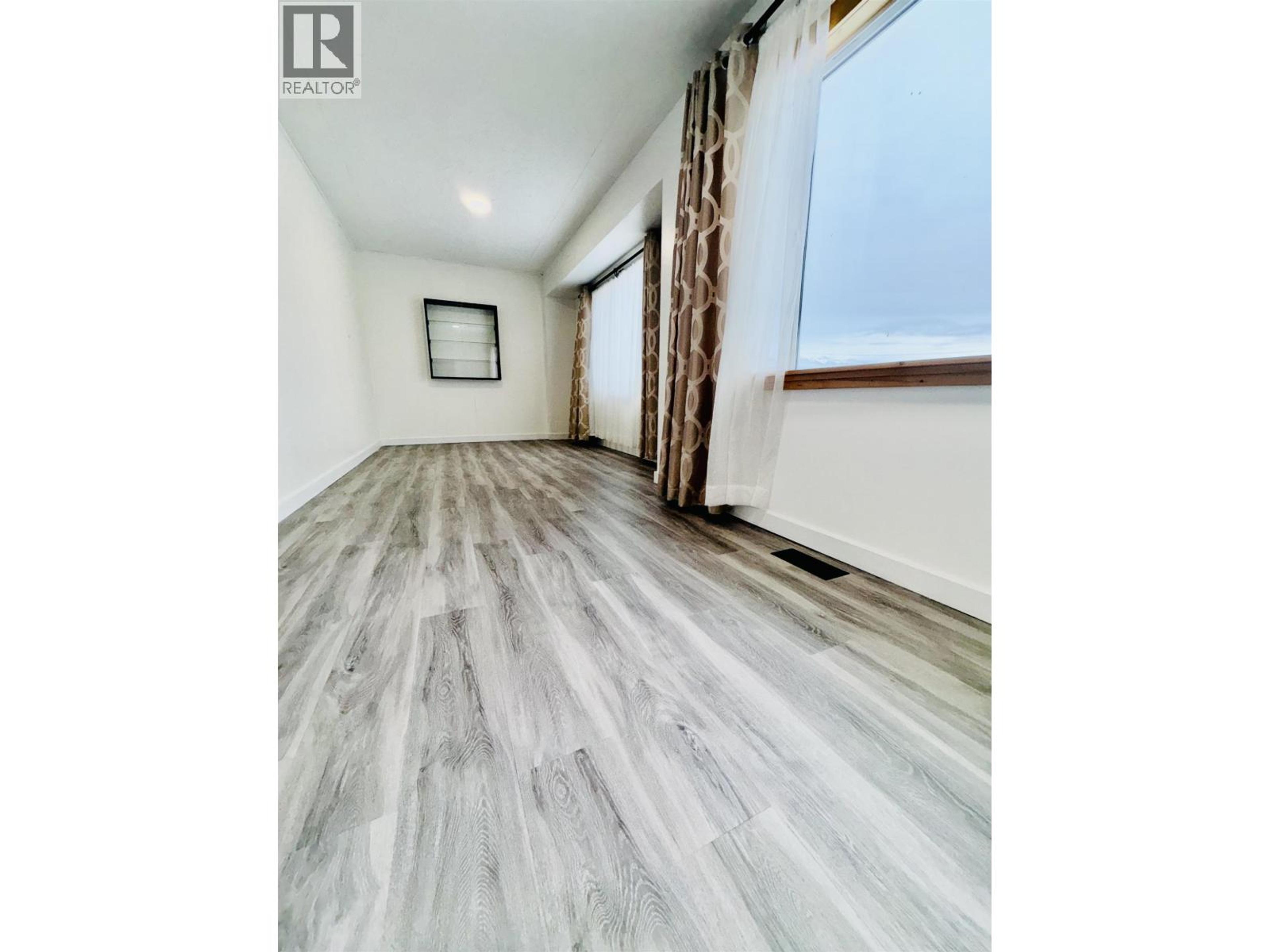 13 WREN STREET - Image 10