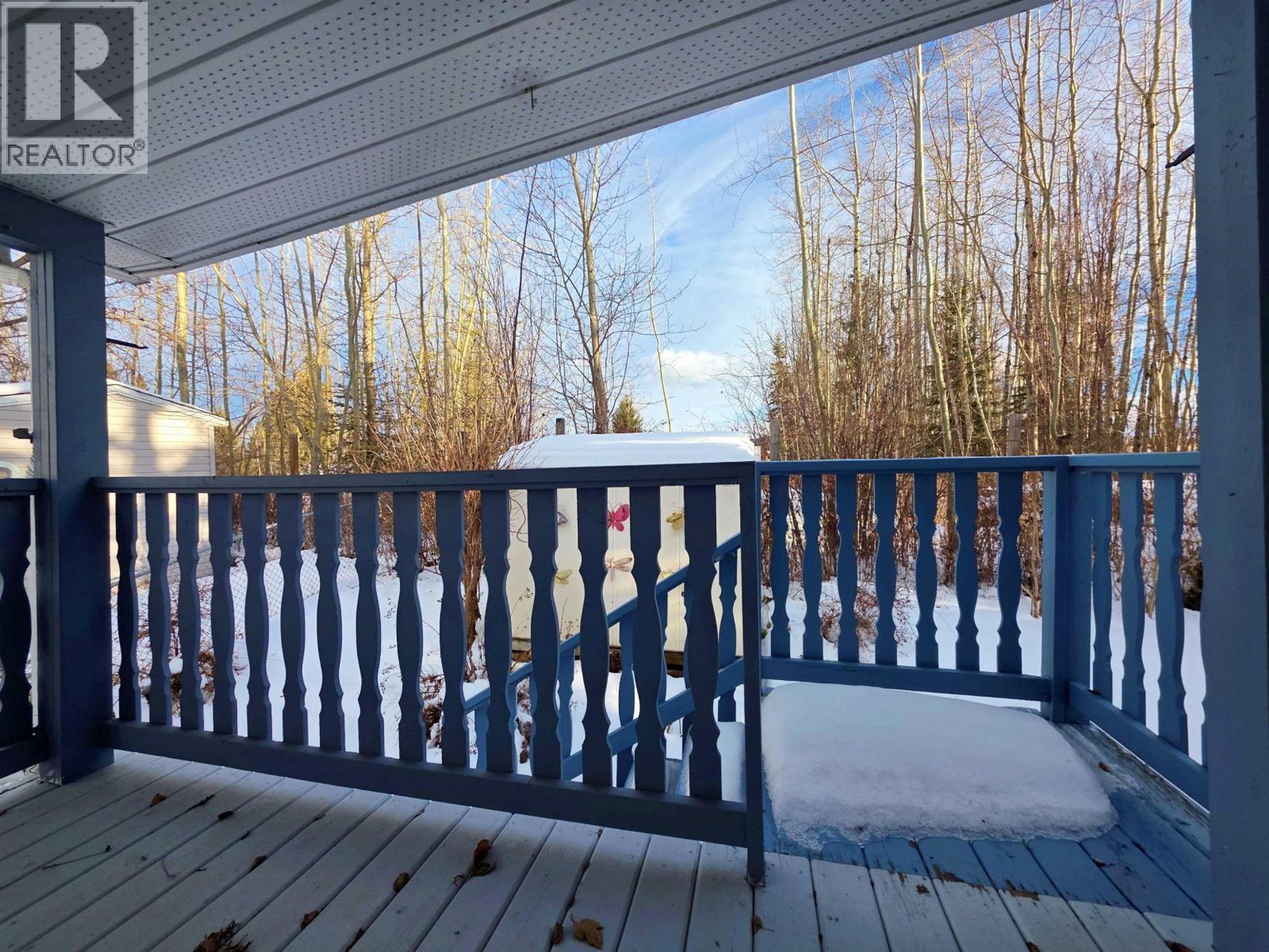 #11 2121 BALSAM AVENUE - 20