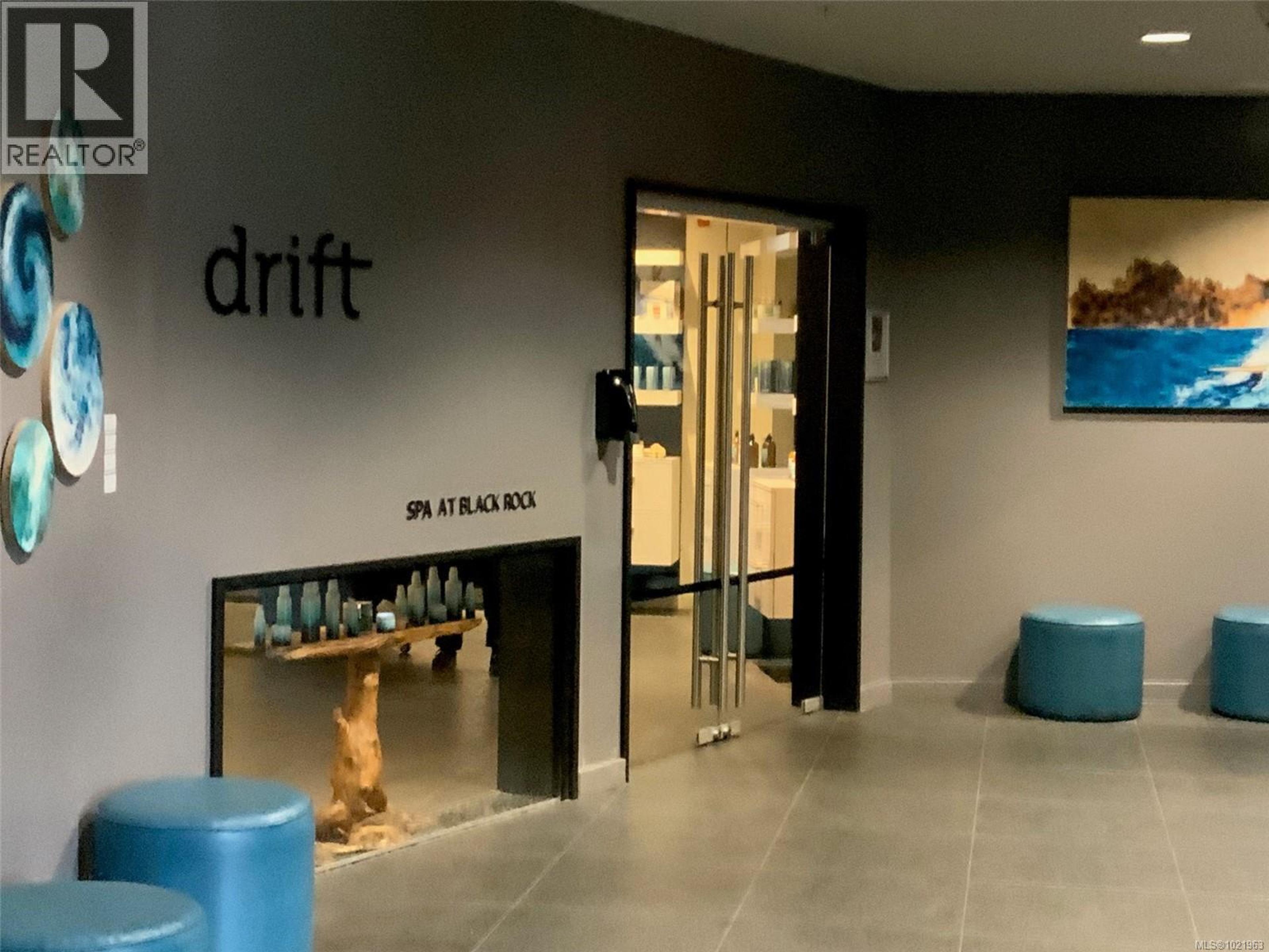 #1202 596 MARINE DR - 33