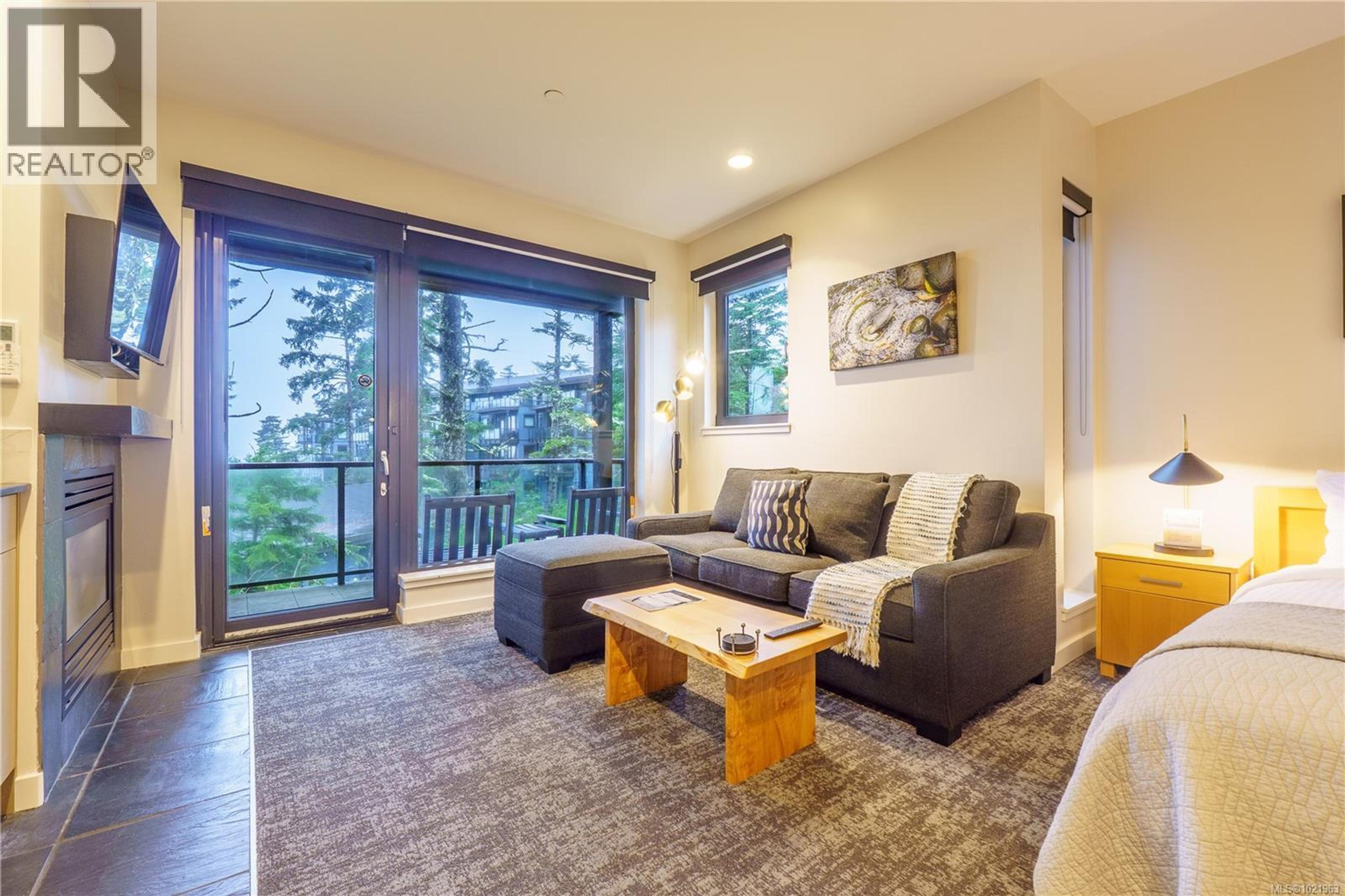 #1202 596 MARINE DR - 5