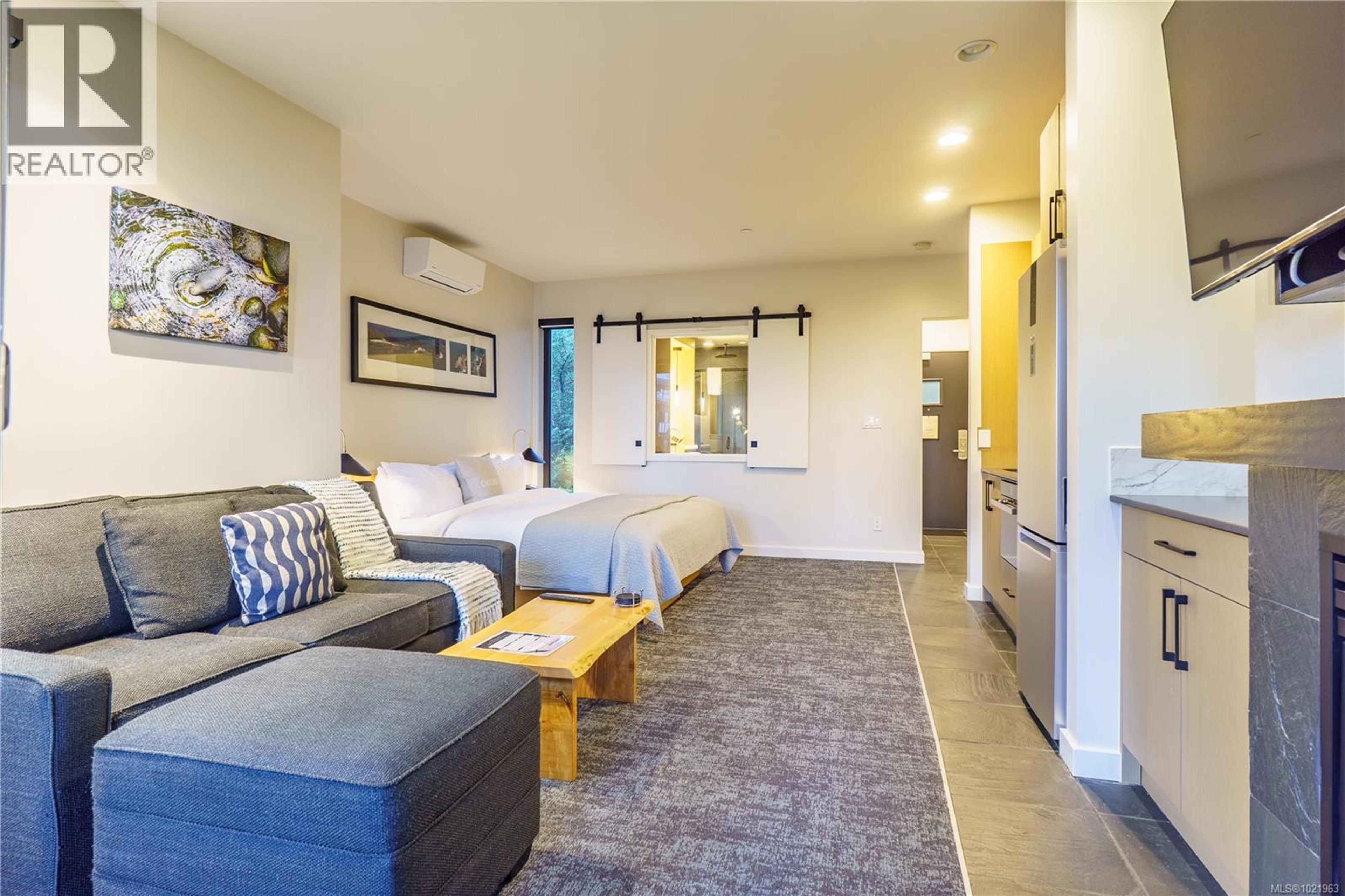 #1202 596 MARINE DR - 6