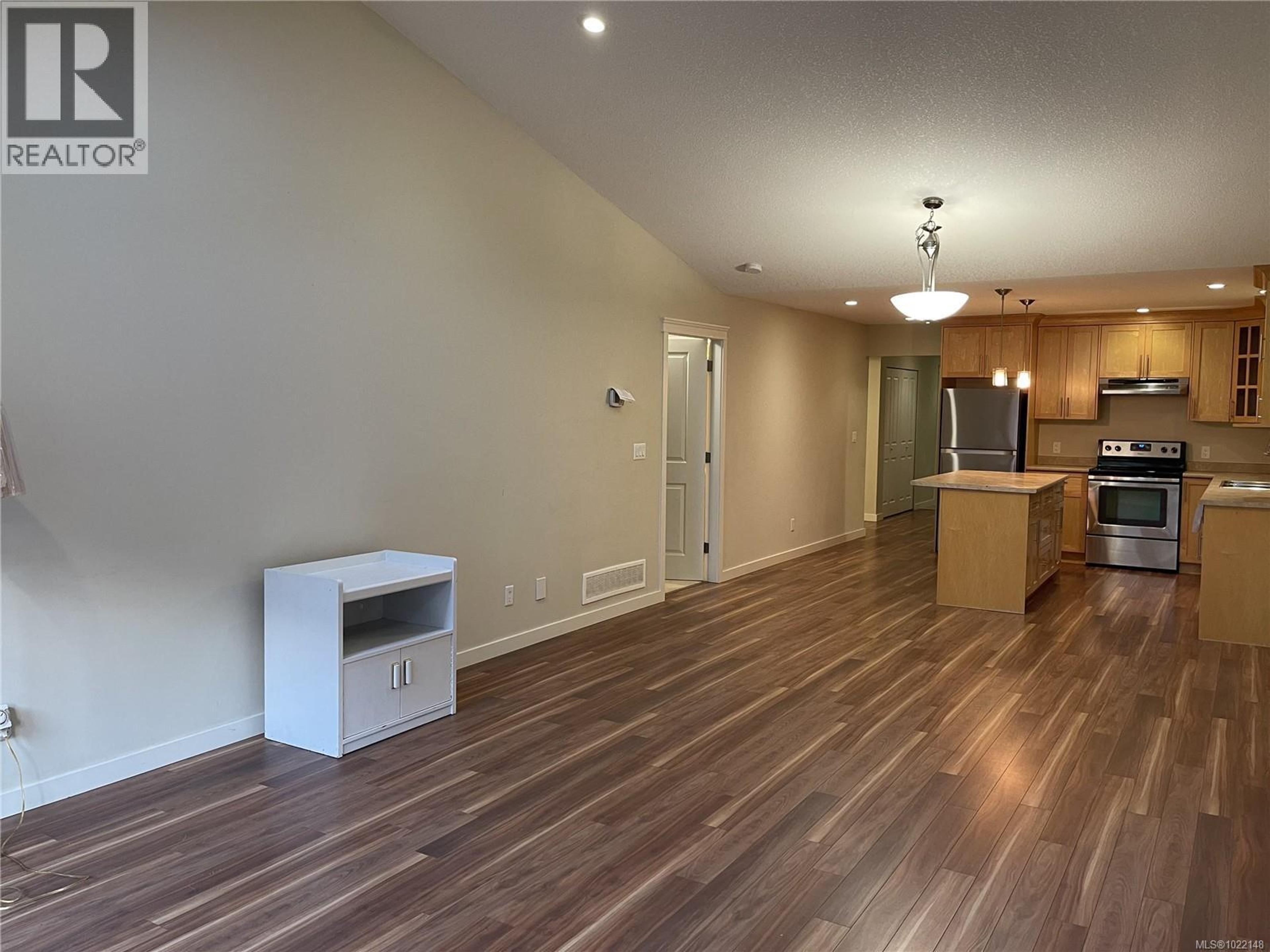 #2 3774 12TH AVE - 10