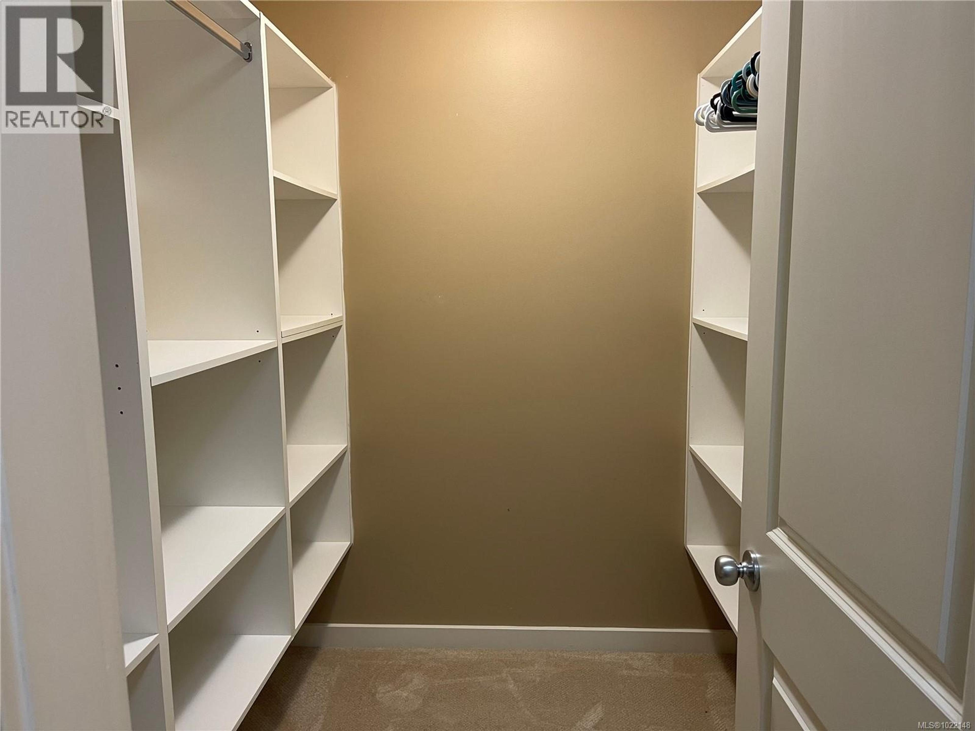 #2 3774 12TH AVE - 15