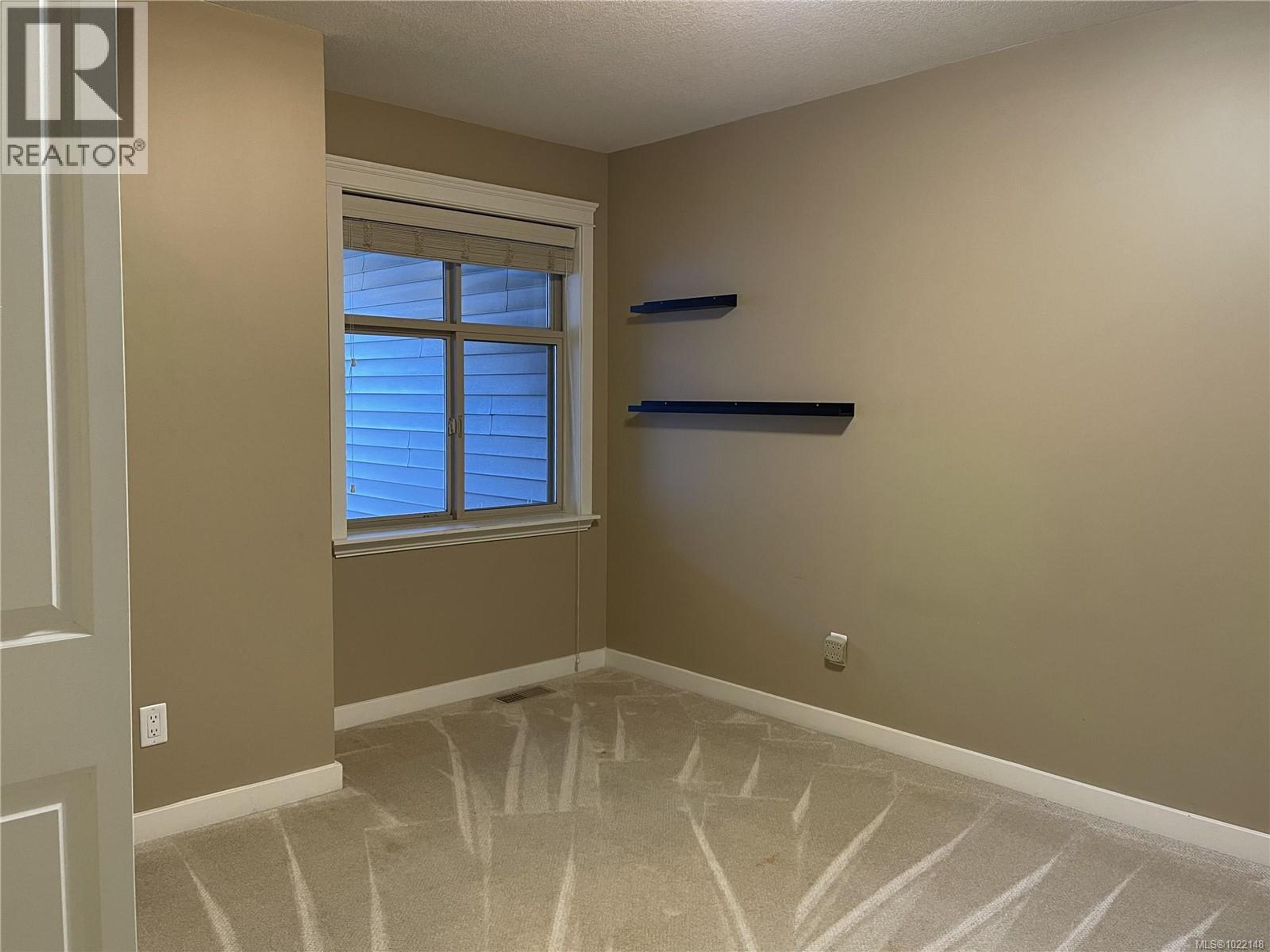 #2 3774 12TH AVE - 17