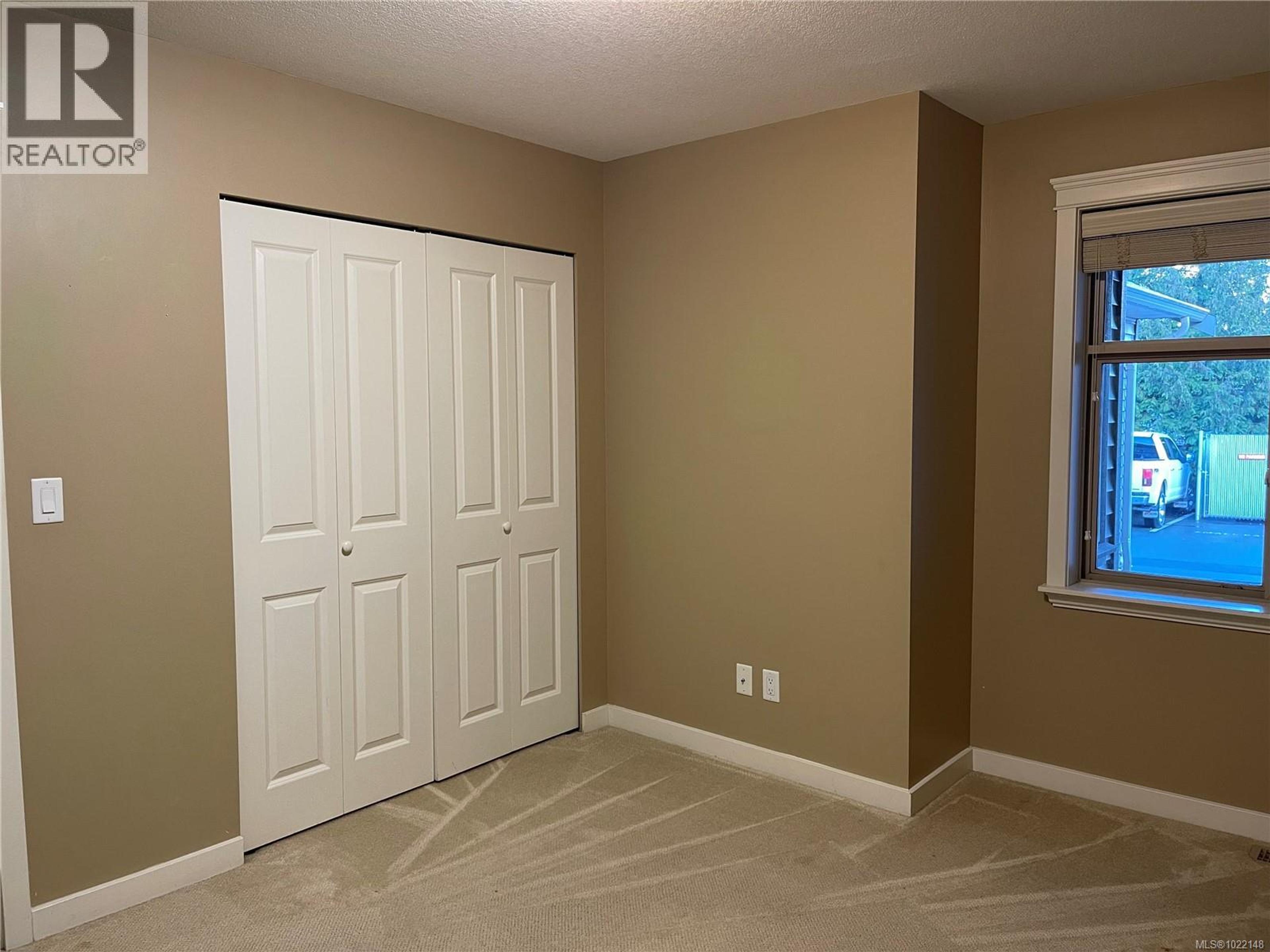 #2 3774 12TH AVE - 18