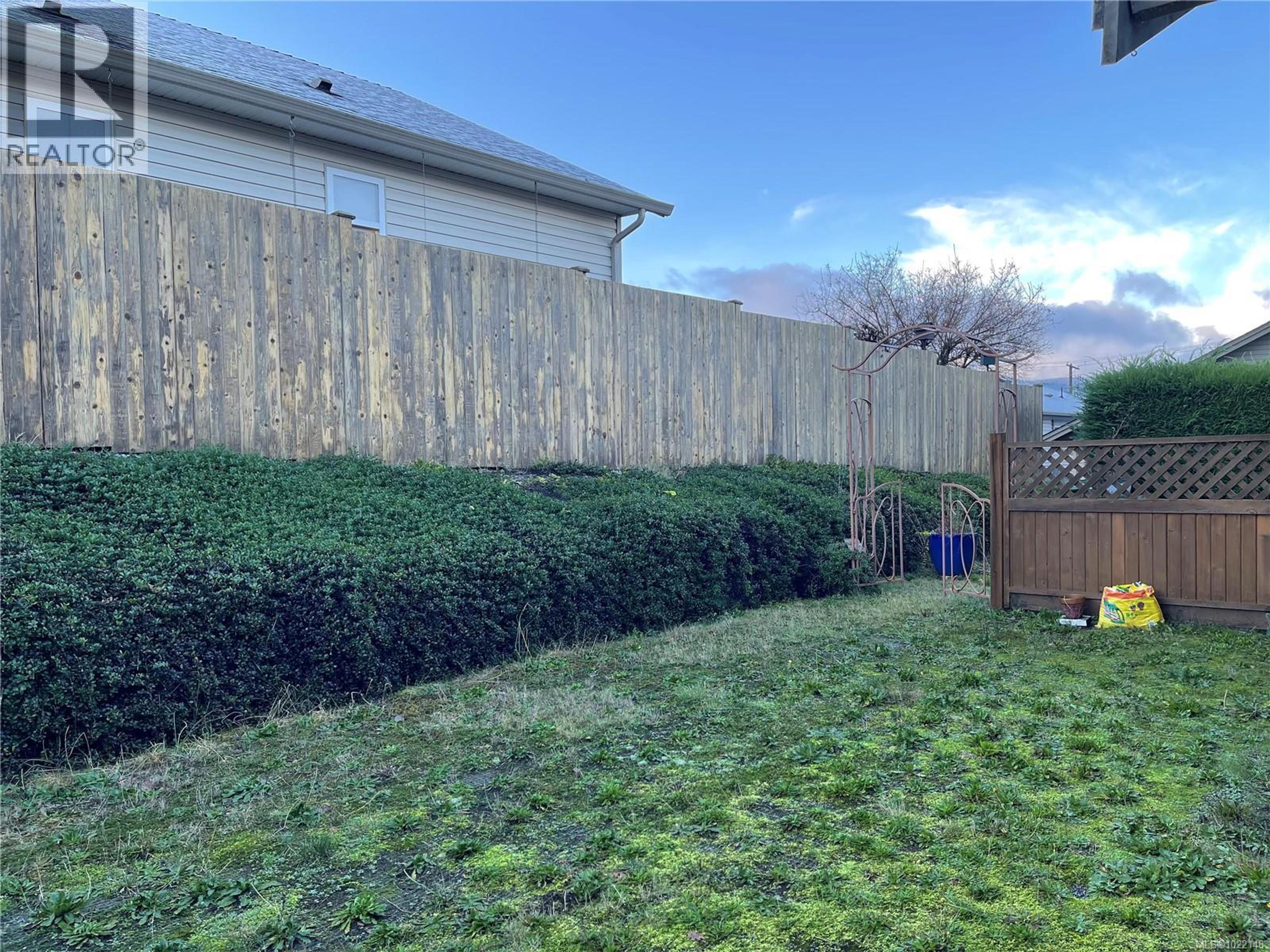 #2 3774 12TH AVE - 25