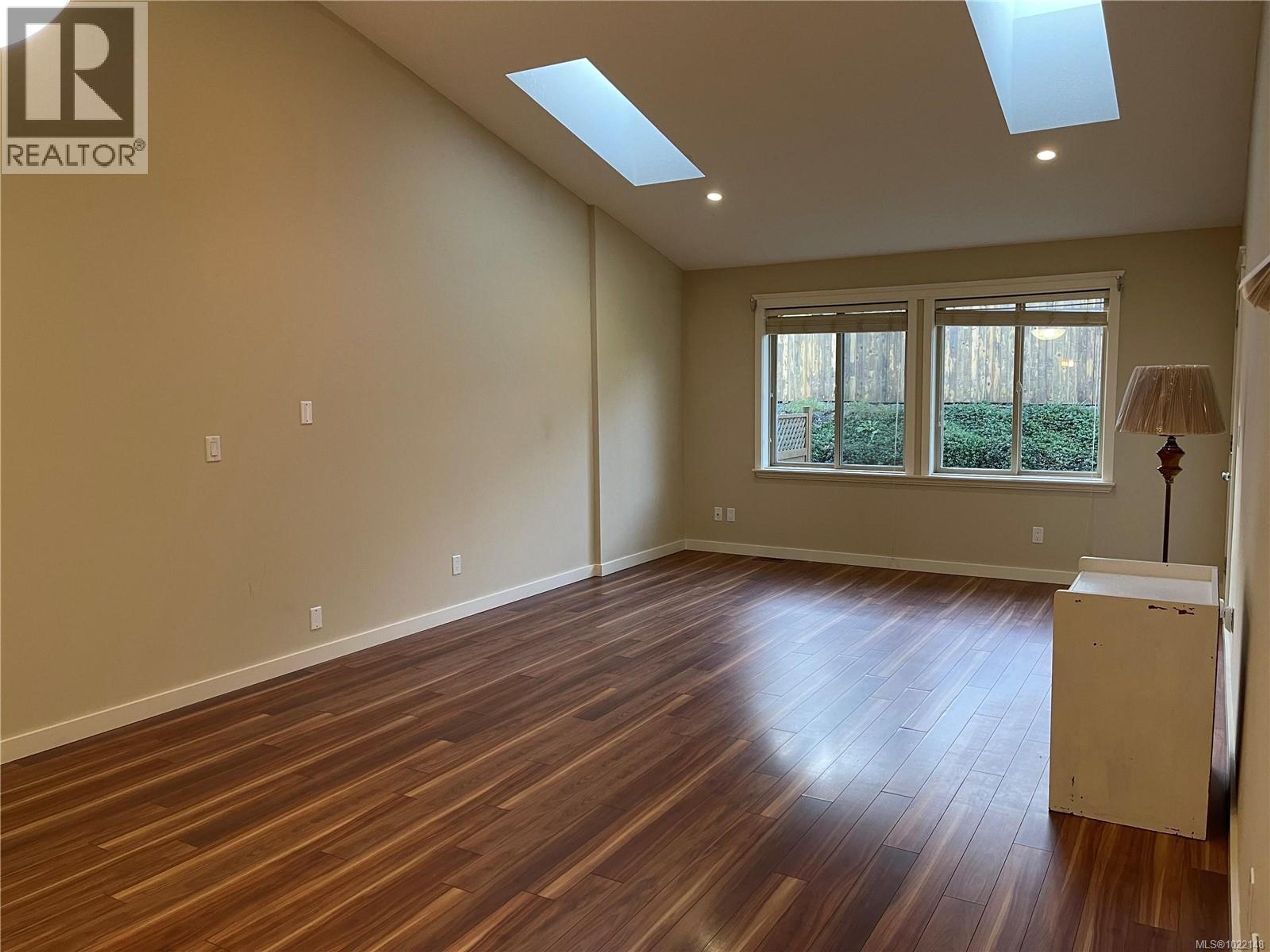 #2 3774 12TH AVE - 8