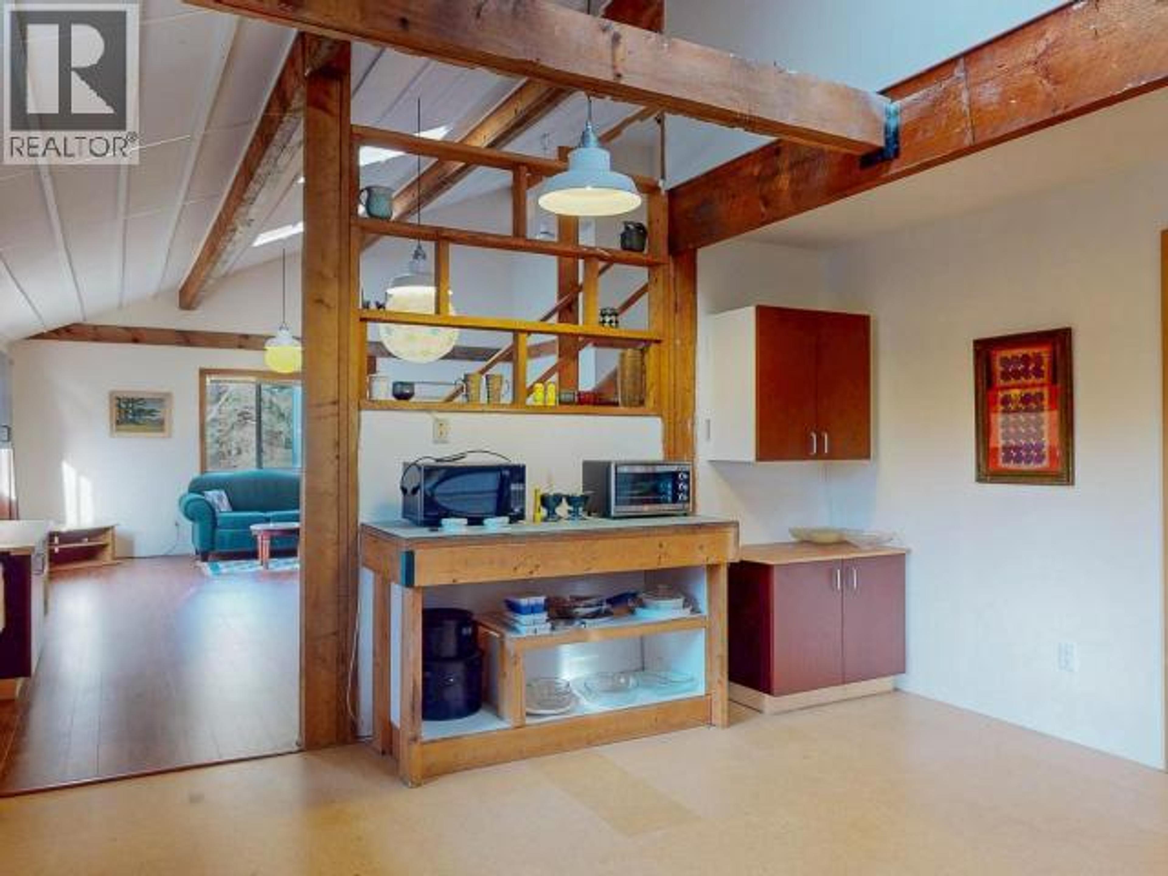 6080 SHELTER POINT ROAD - 9