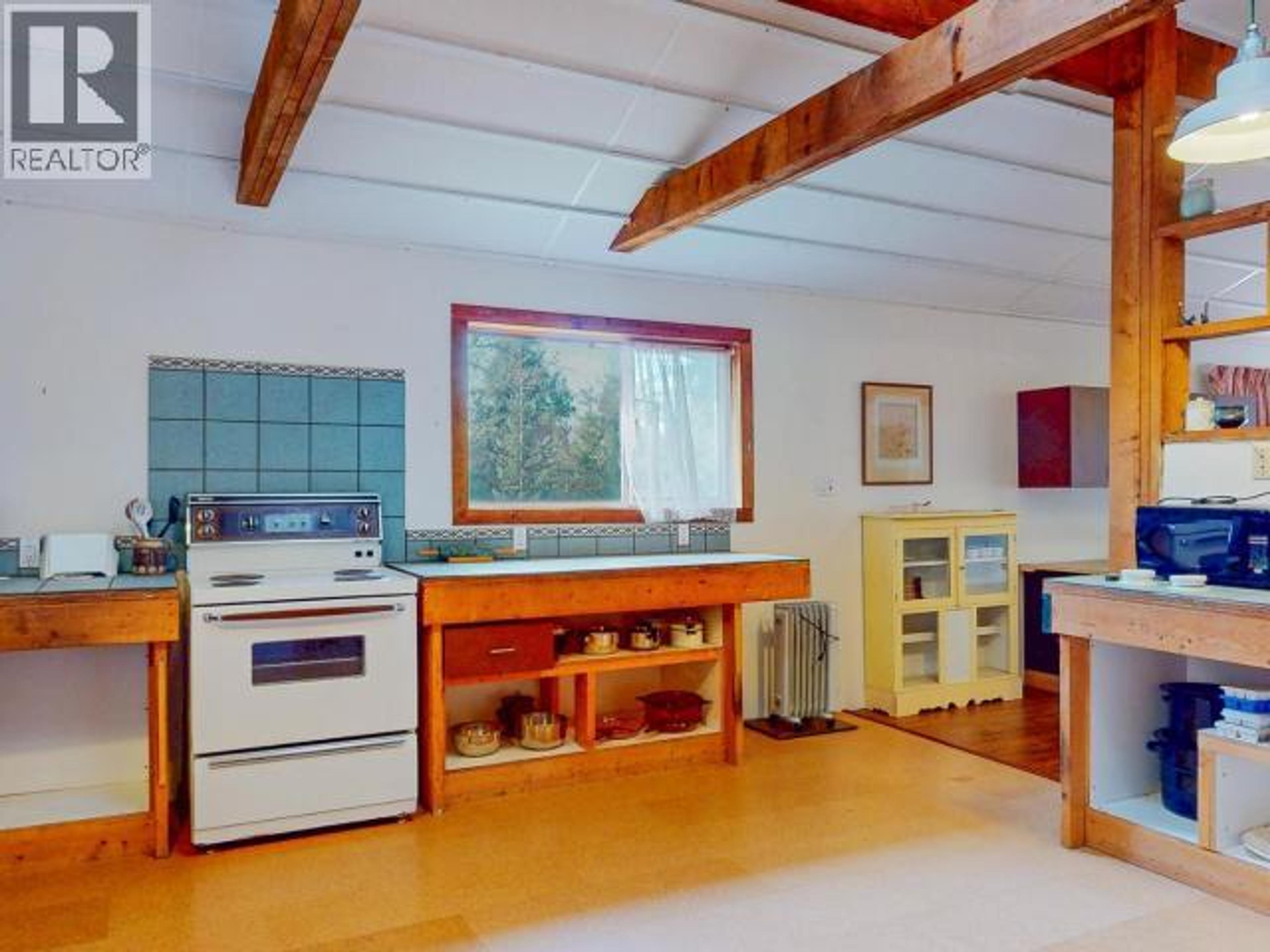 6080 SHELTER POINT ROAD - 8