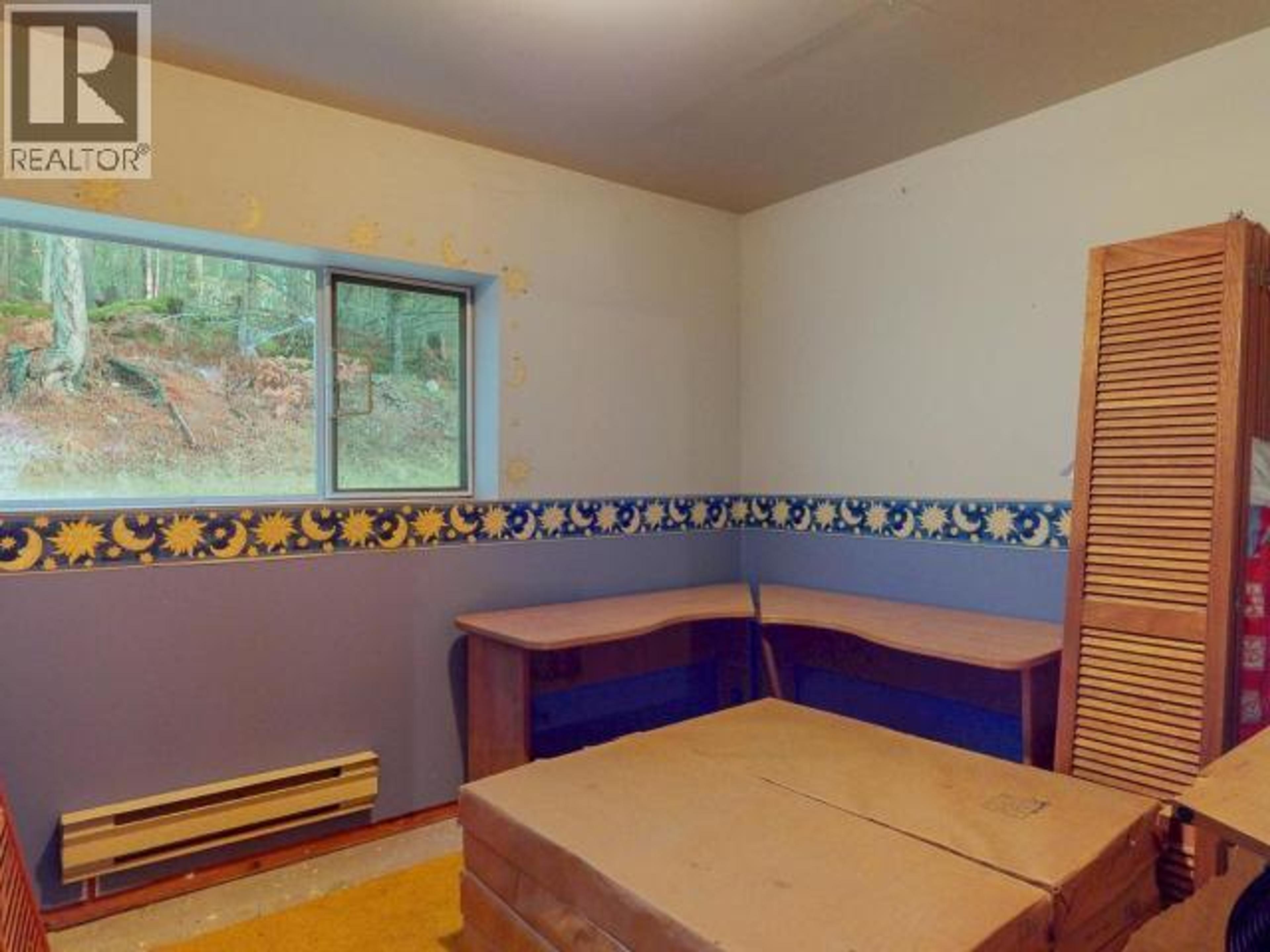 6080 SHELTER POINT ROAD - 24