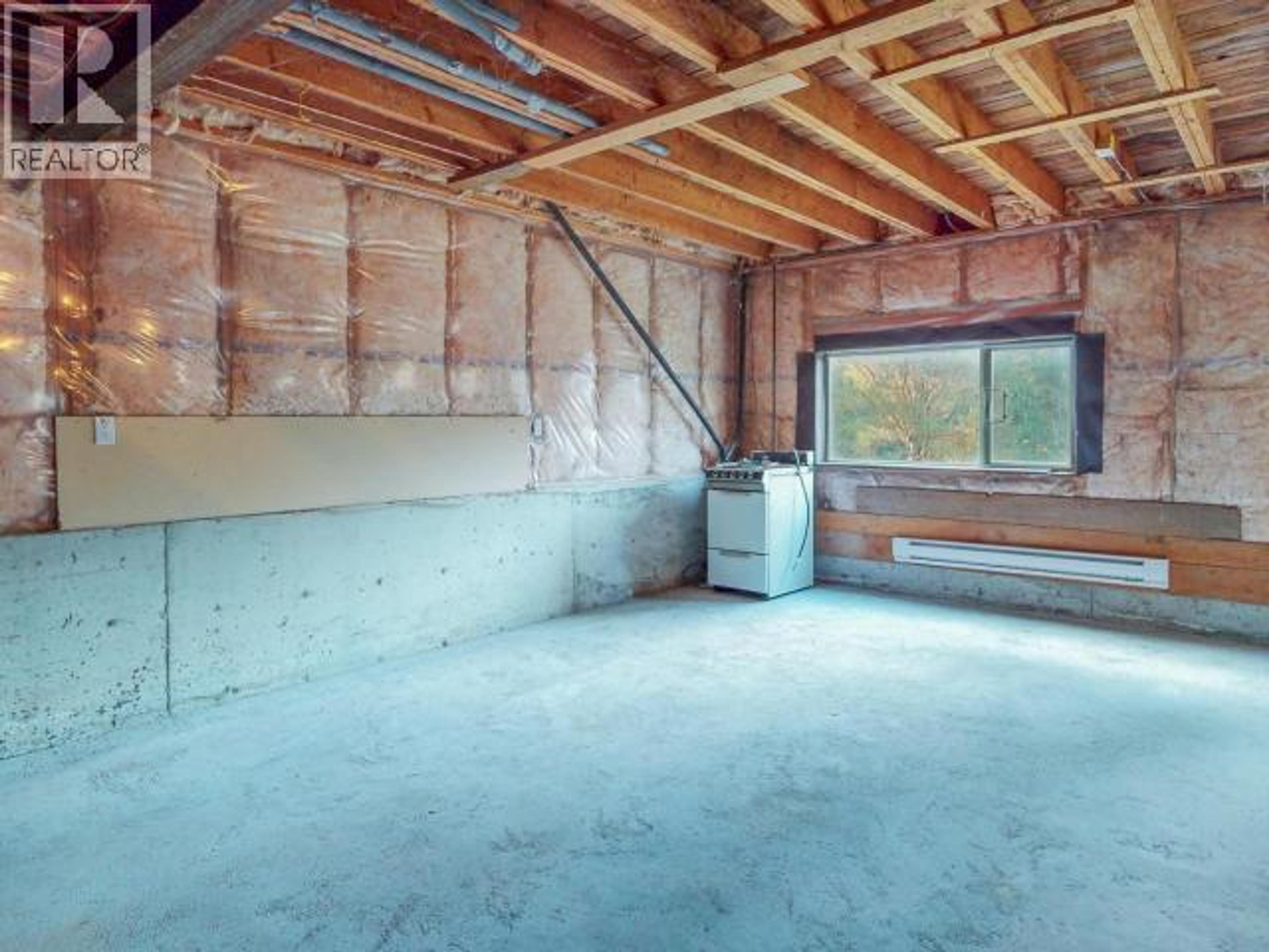 6080 SHELTER POINT ROAD - 28