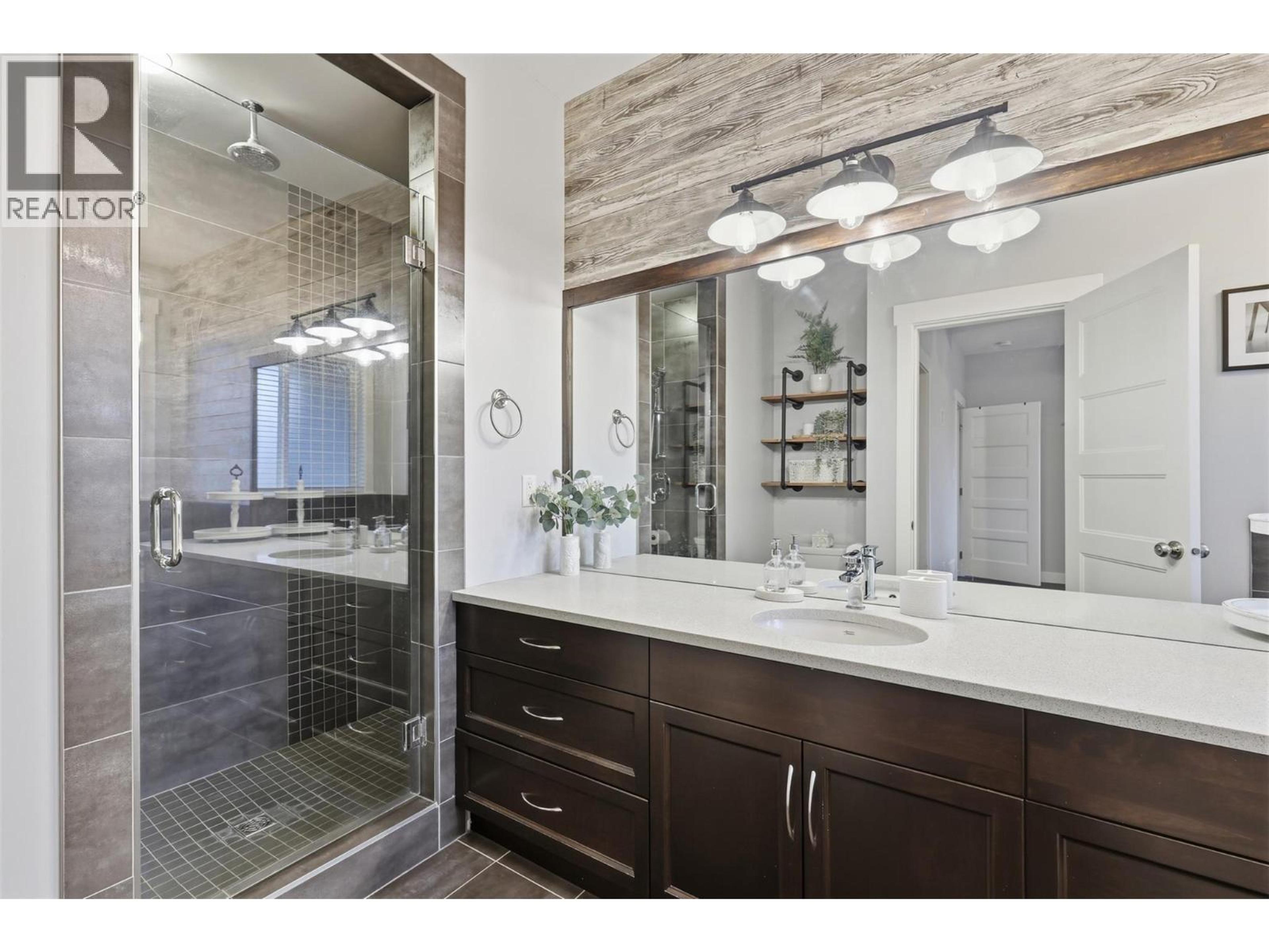 3005 MILLER COURT - 17