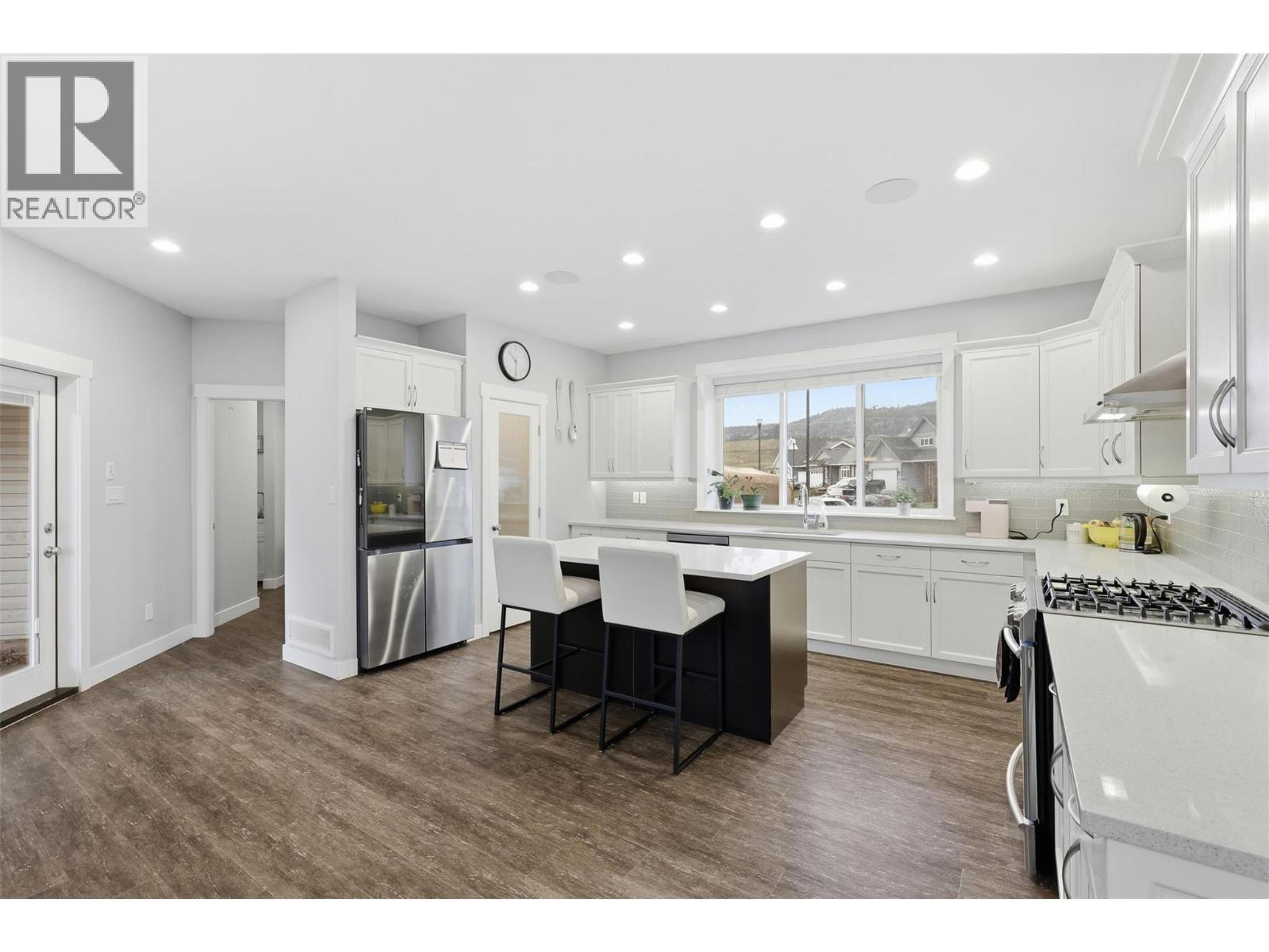 3005 MILLER COURT - 9