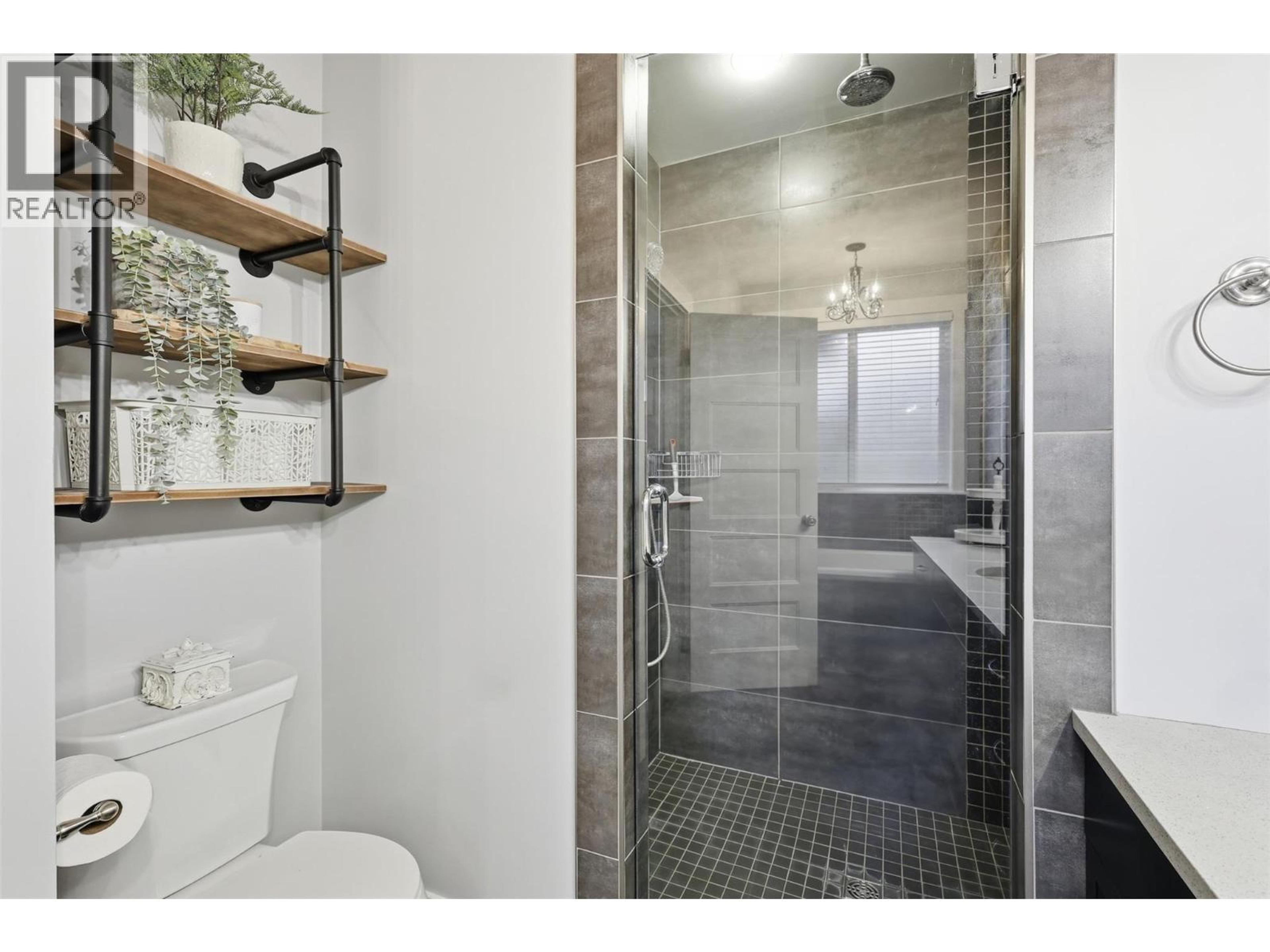 3005 MILLER COURT - 18