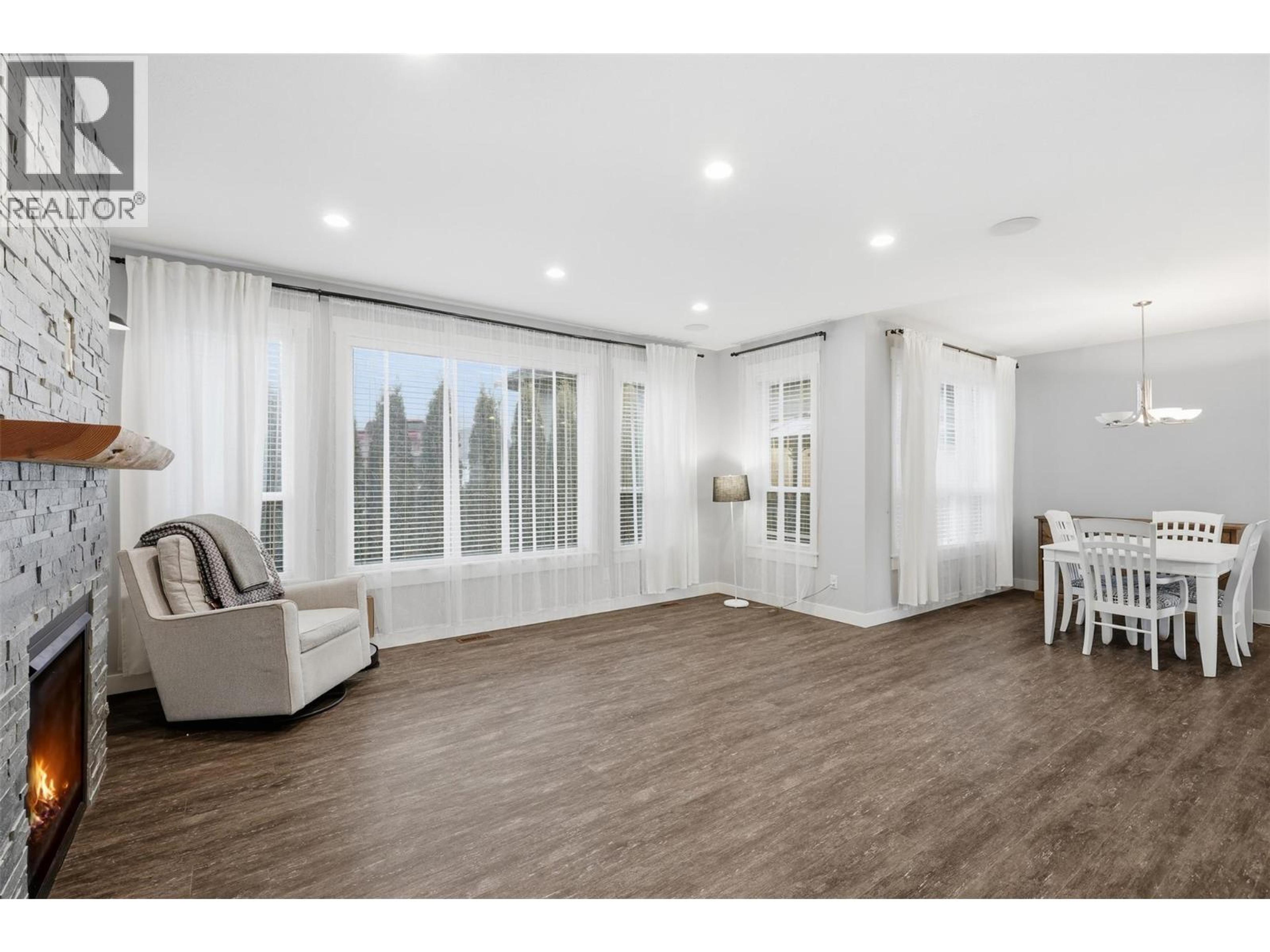 3005 MILLER COURT - 6