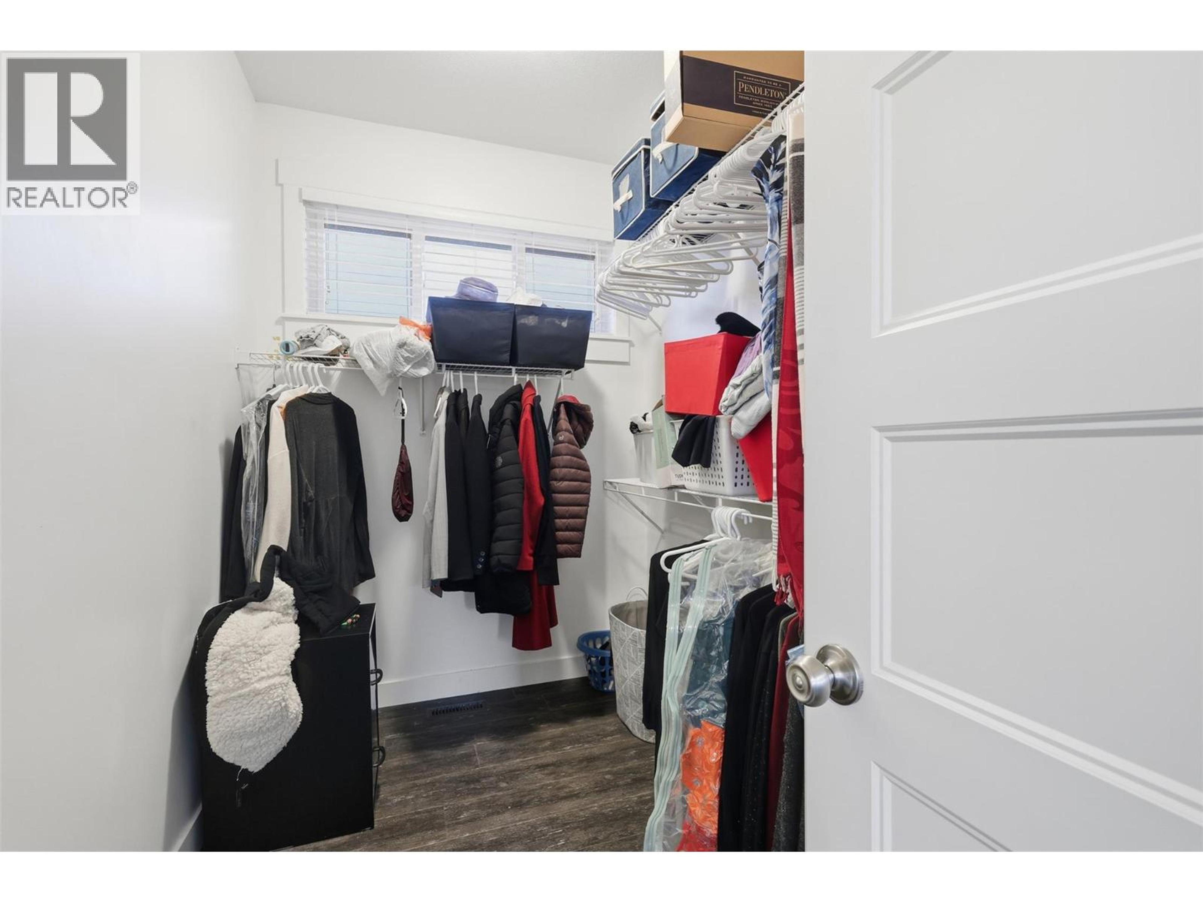 3005 MILLER COURT - 20