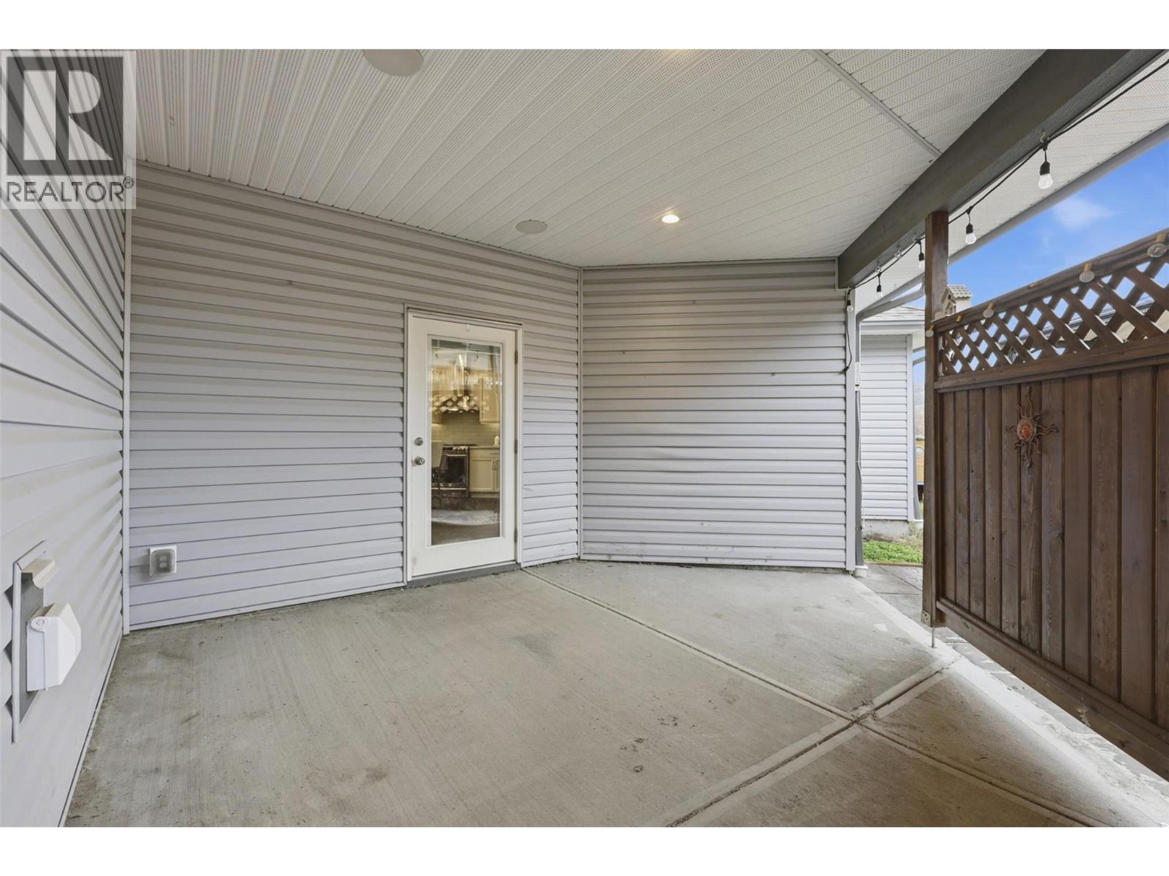 3005 MILLER COURT - 35