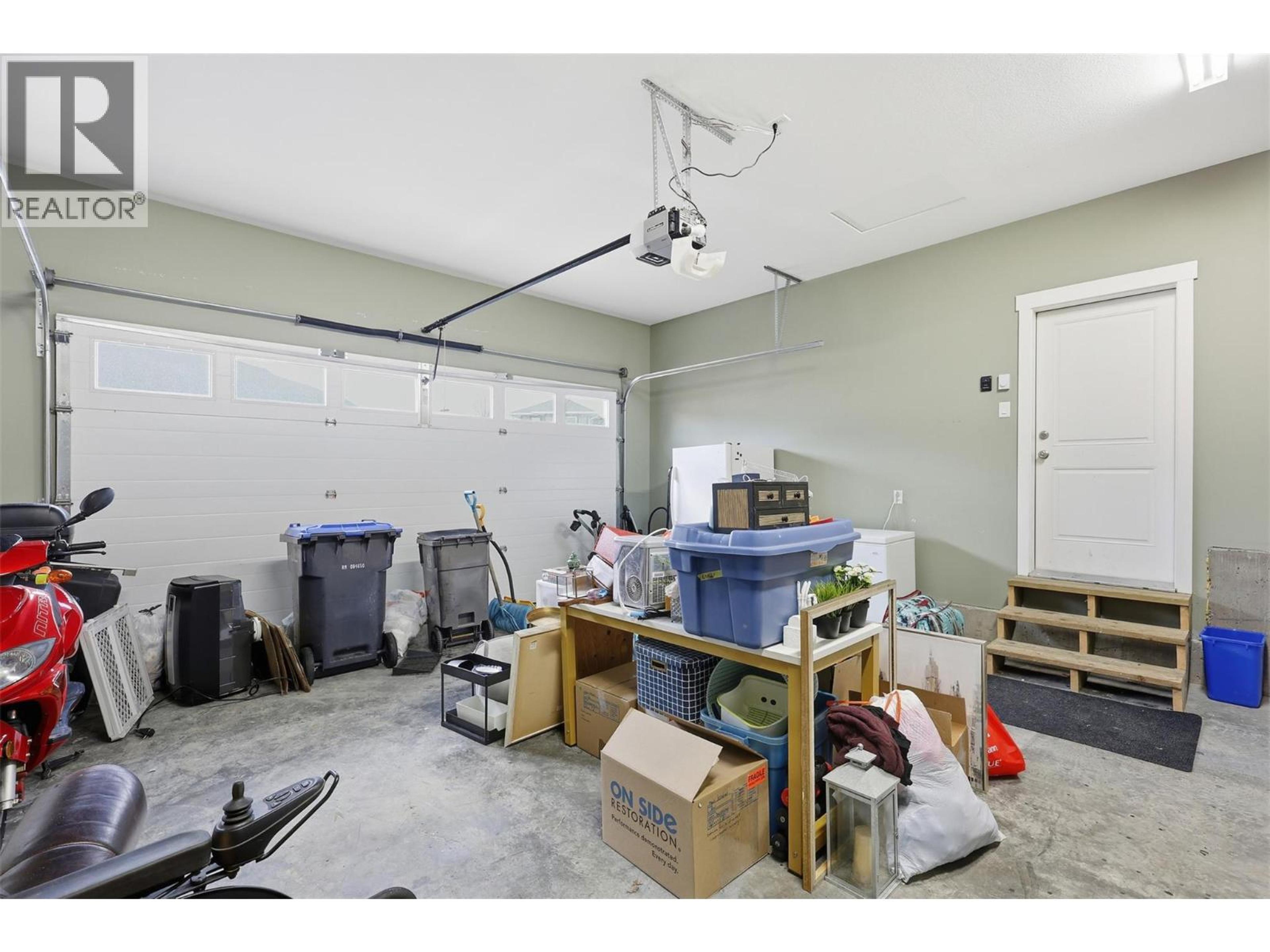 3005 MILLER COURT - 34