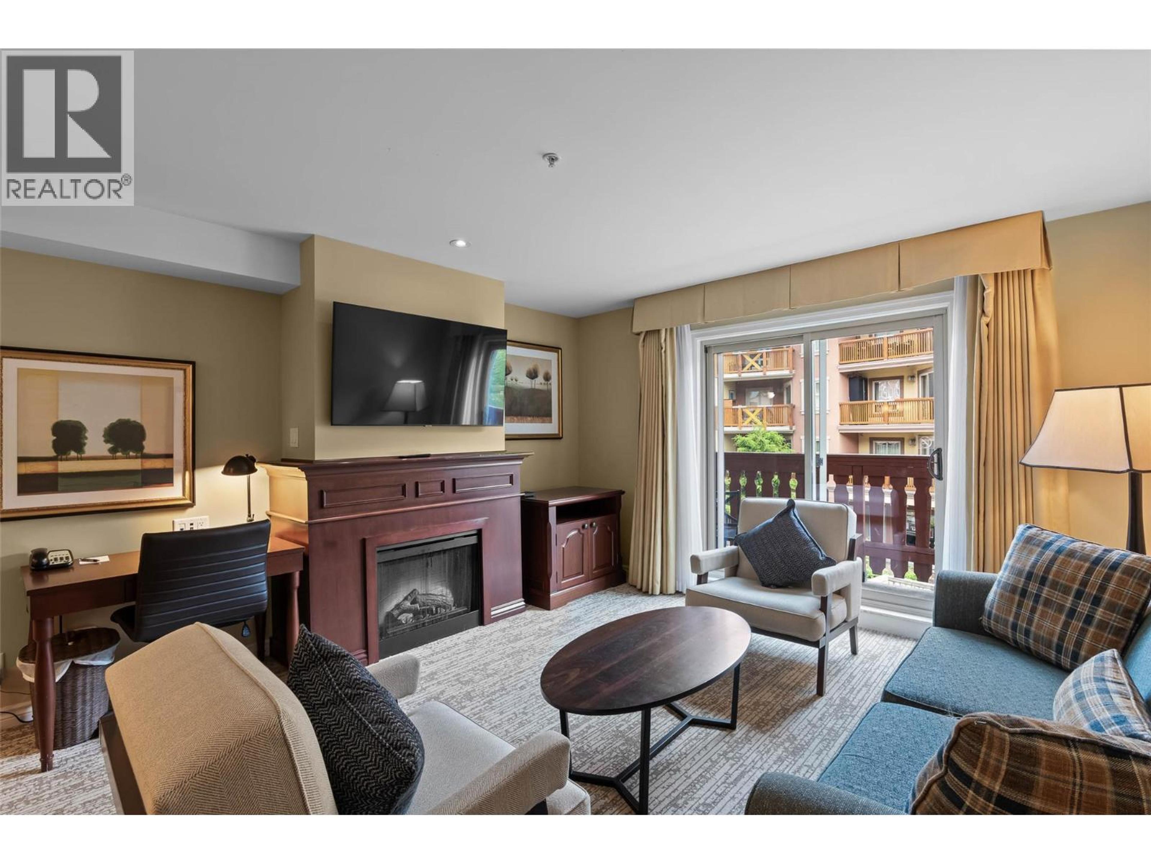 #1315C 3250 VILLAGE WAY - 6