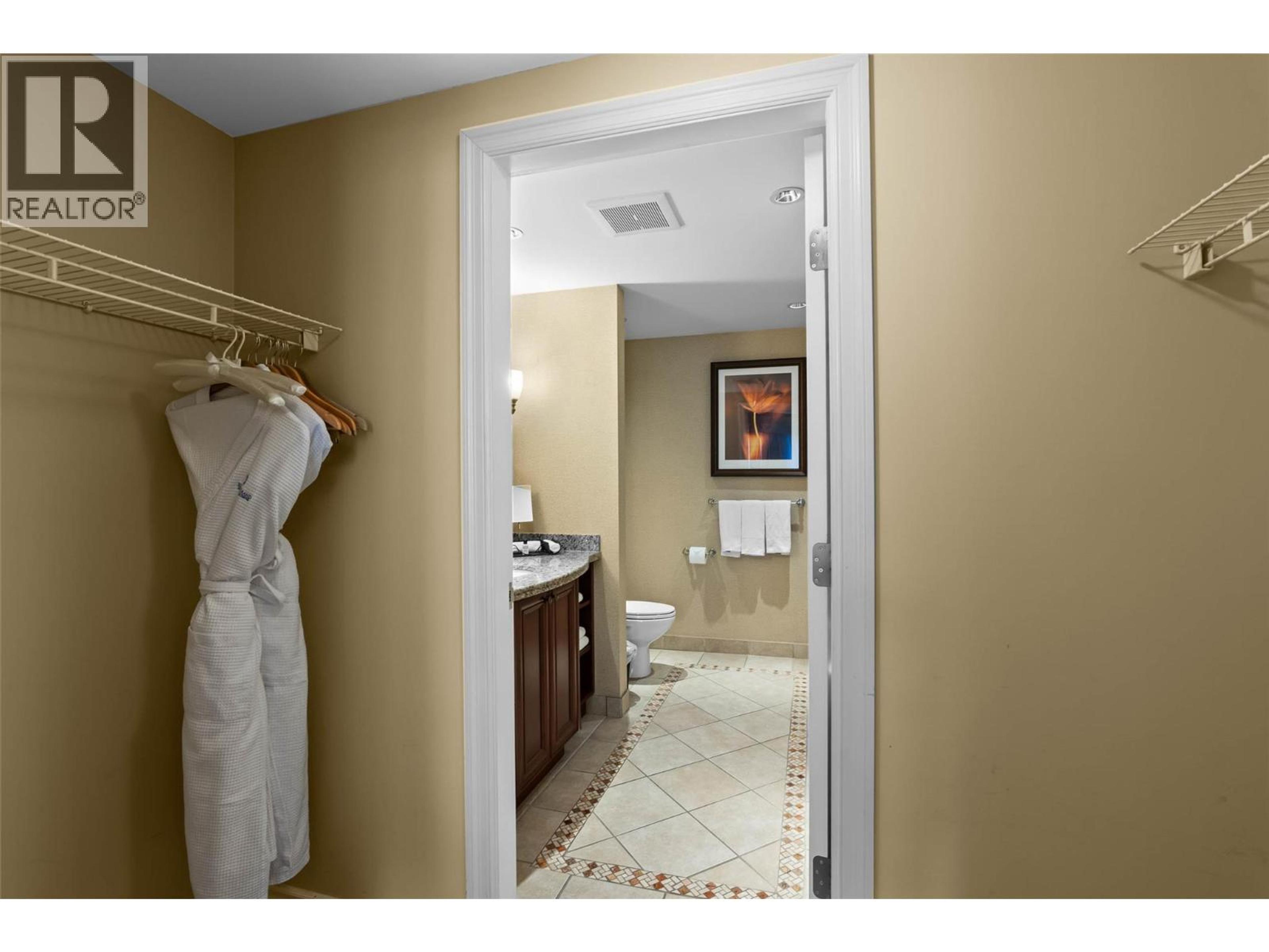 #1315C 3250 VILLAGE WAY - 15