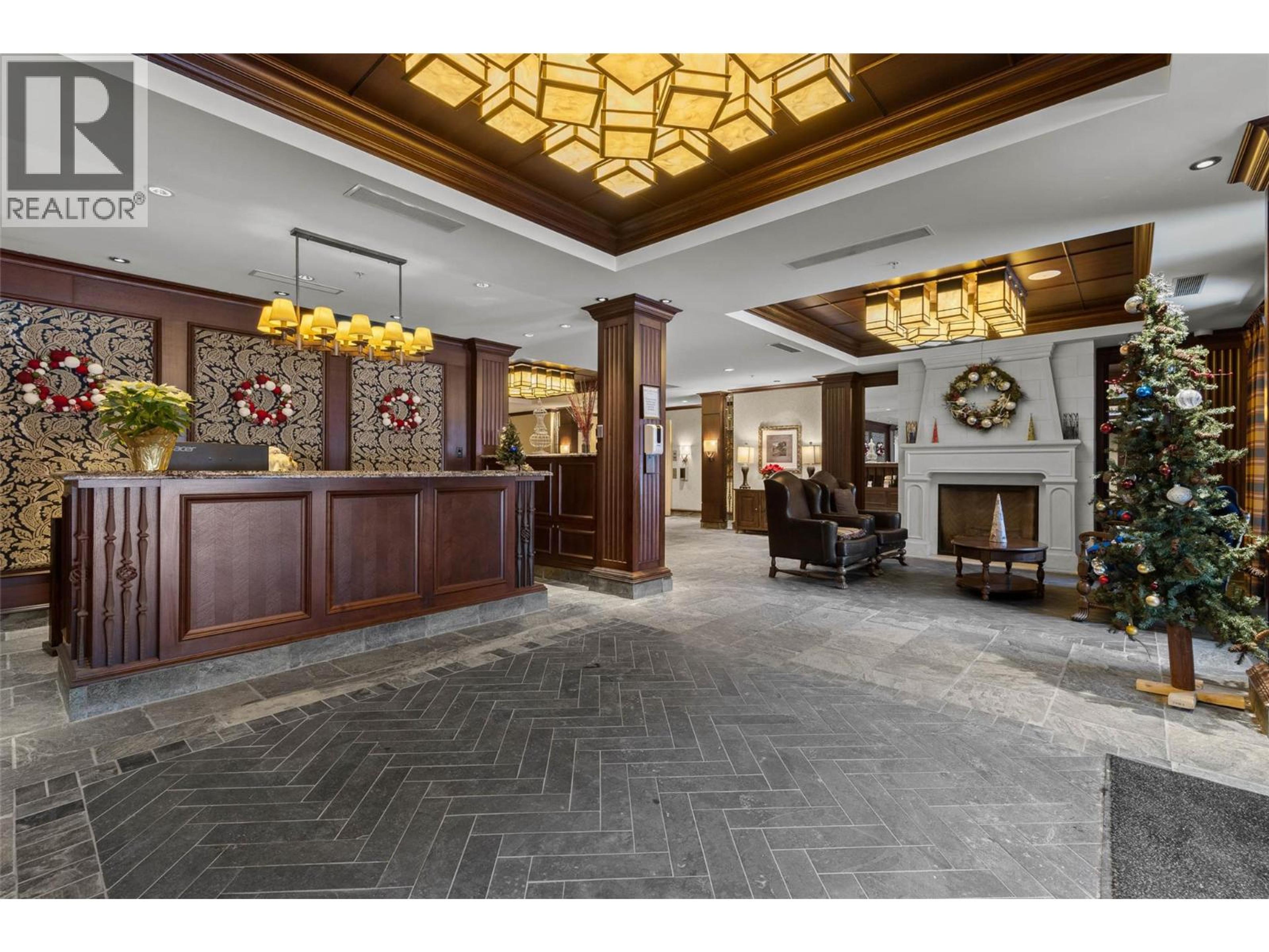 #1315C 3250 VILLAGE WAY - 22