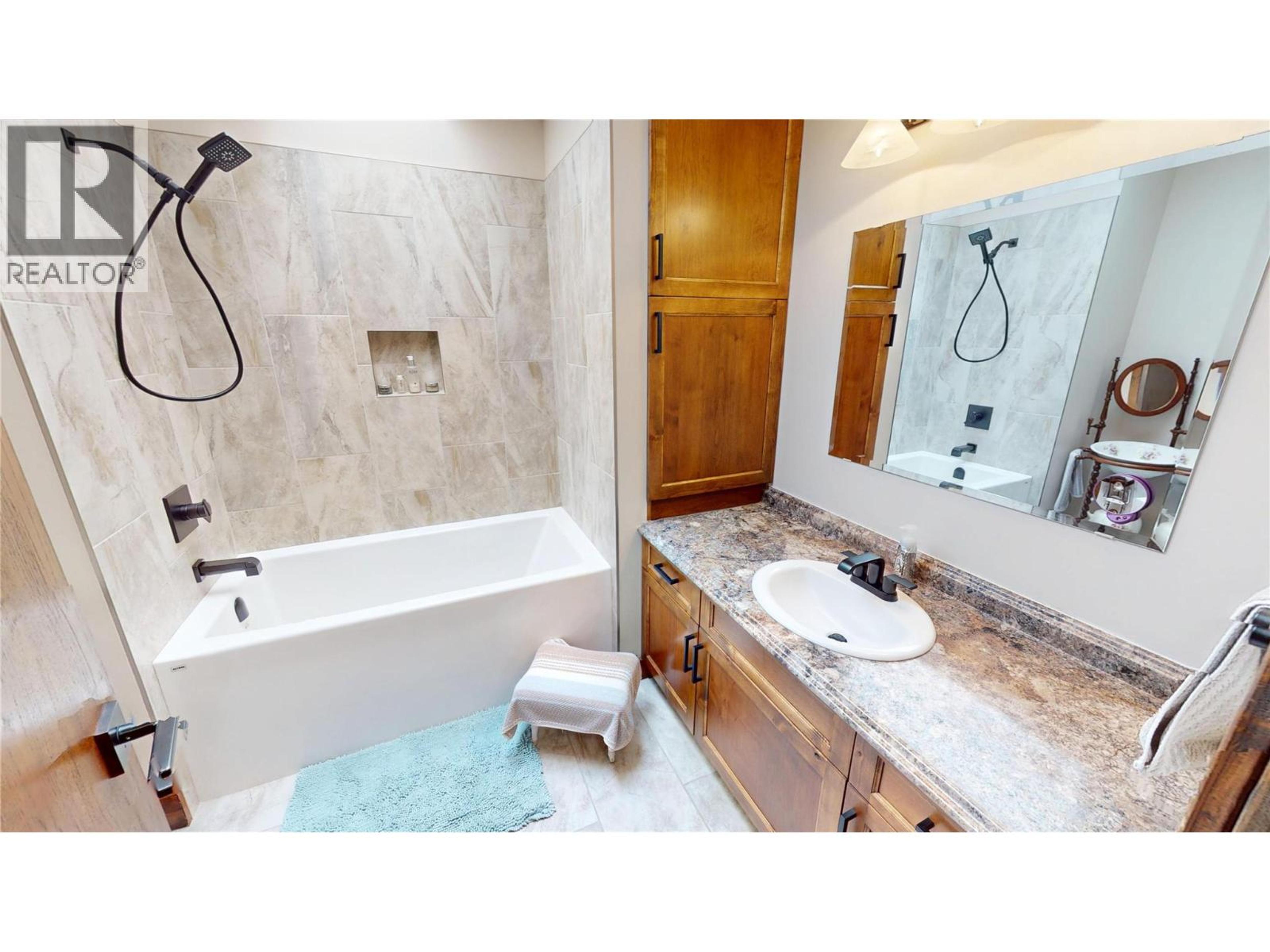 8380 RICHARDSON CRESCENT - 20