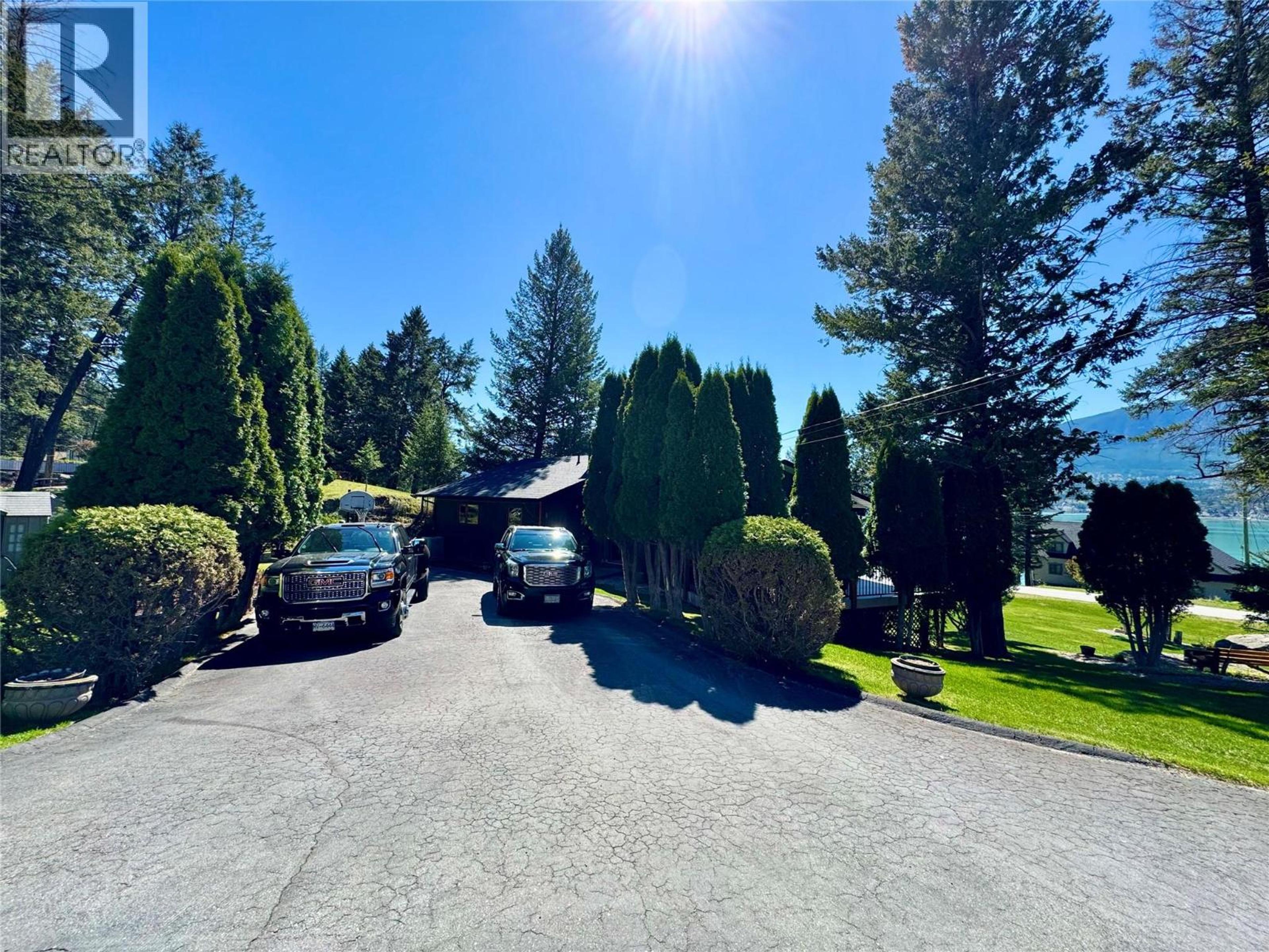 8380 RICHARDSON CRESCENT - 9