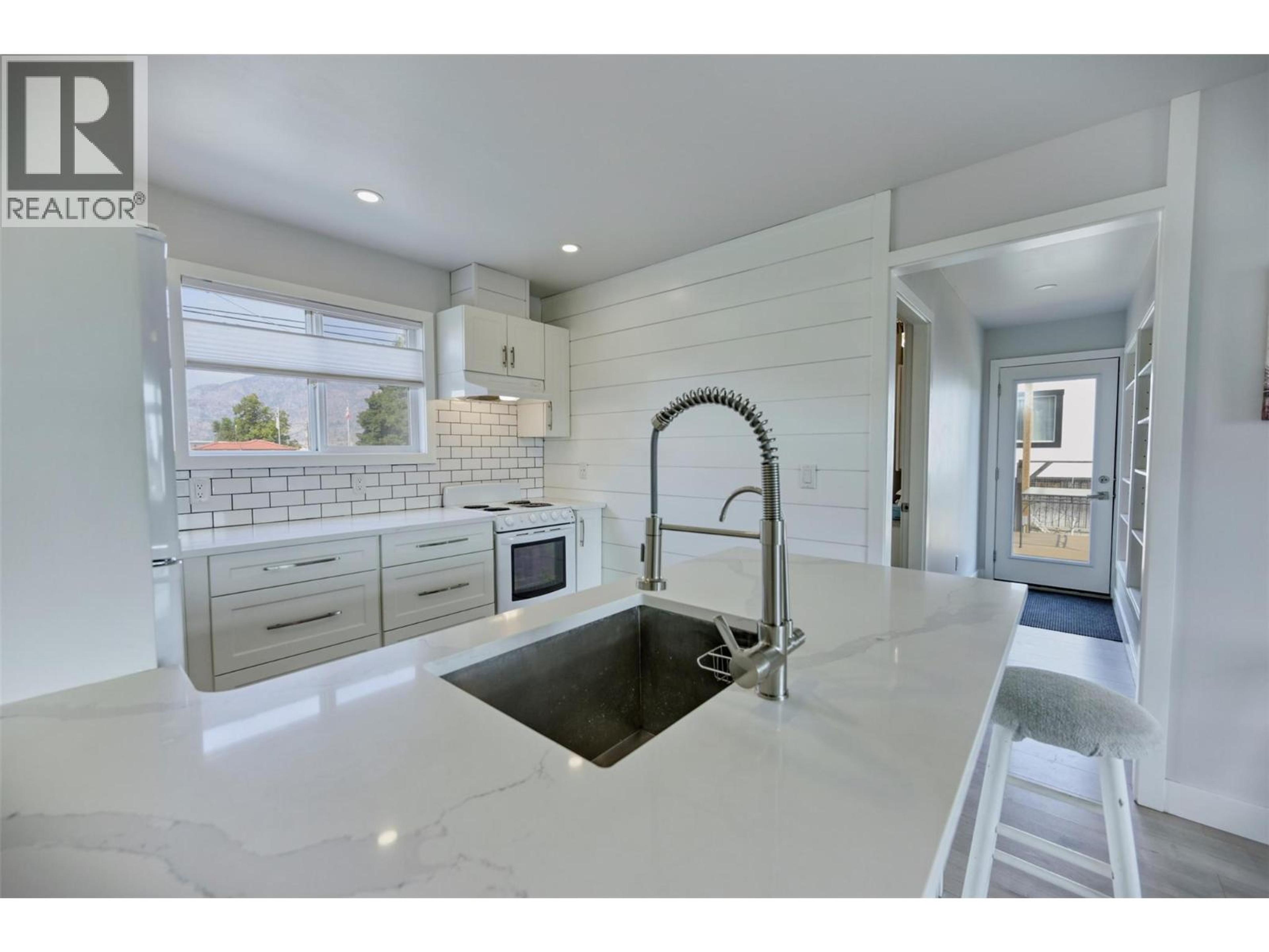 8708 74TH AVENUE - Image 9