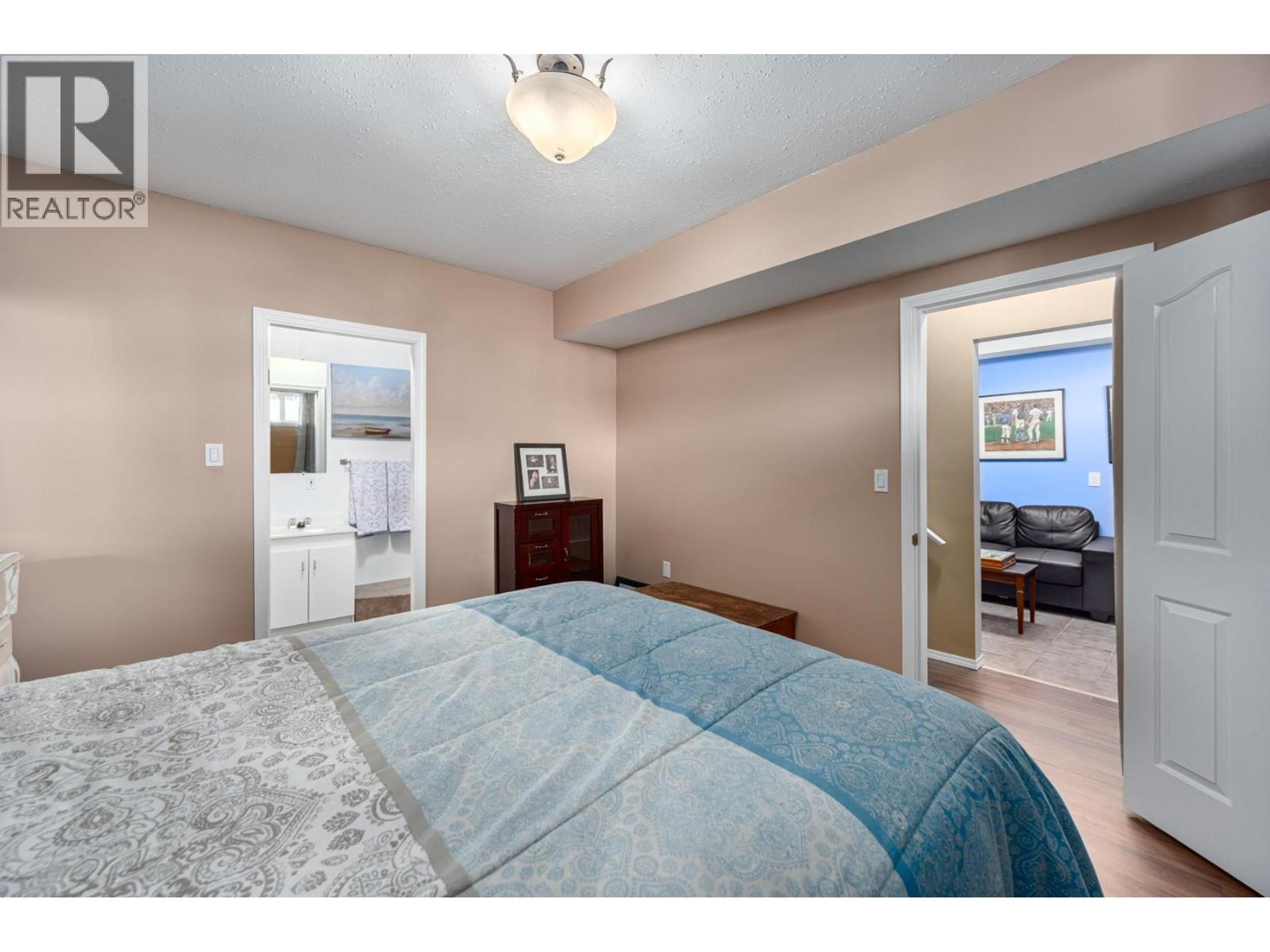 #211 825 HILL STREET - 28