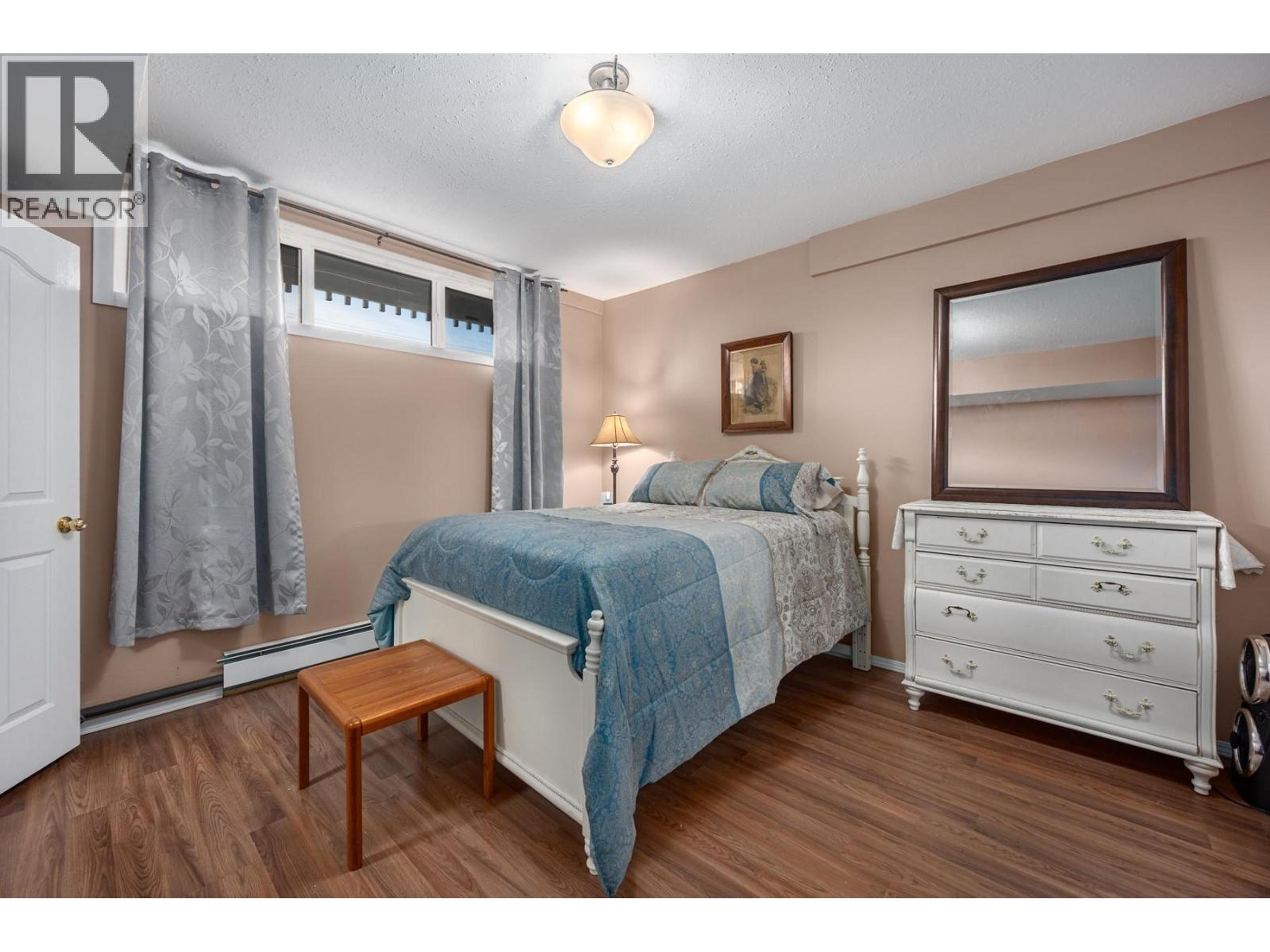 #211 825 HILL STREET - 27