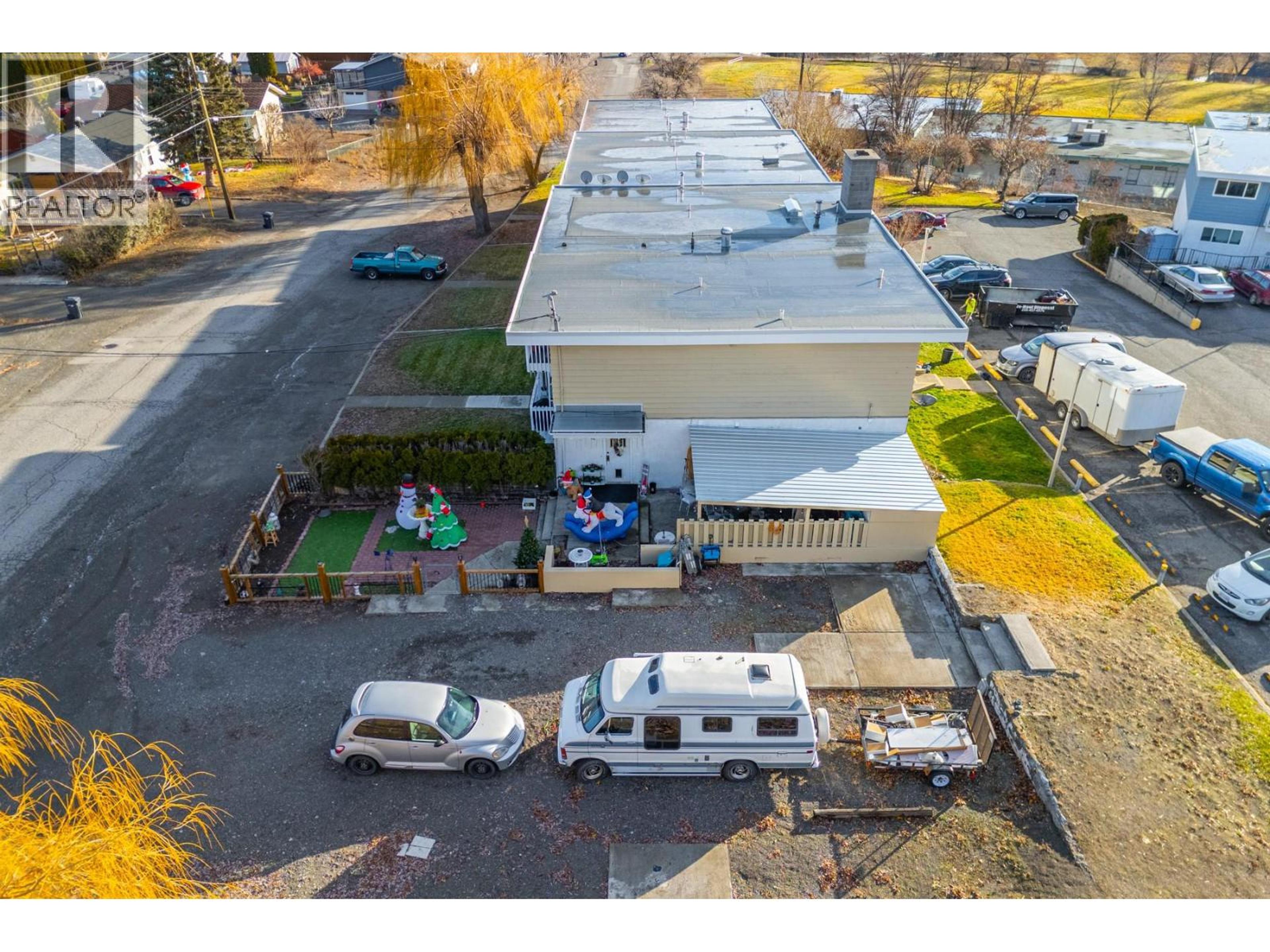 #211 825 HILL STREET - 6