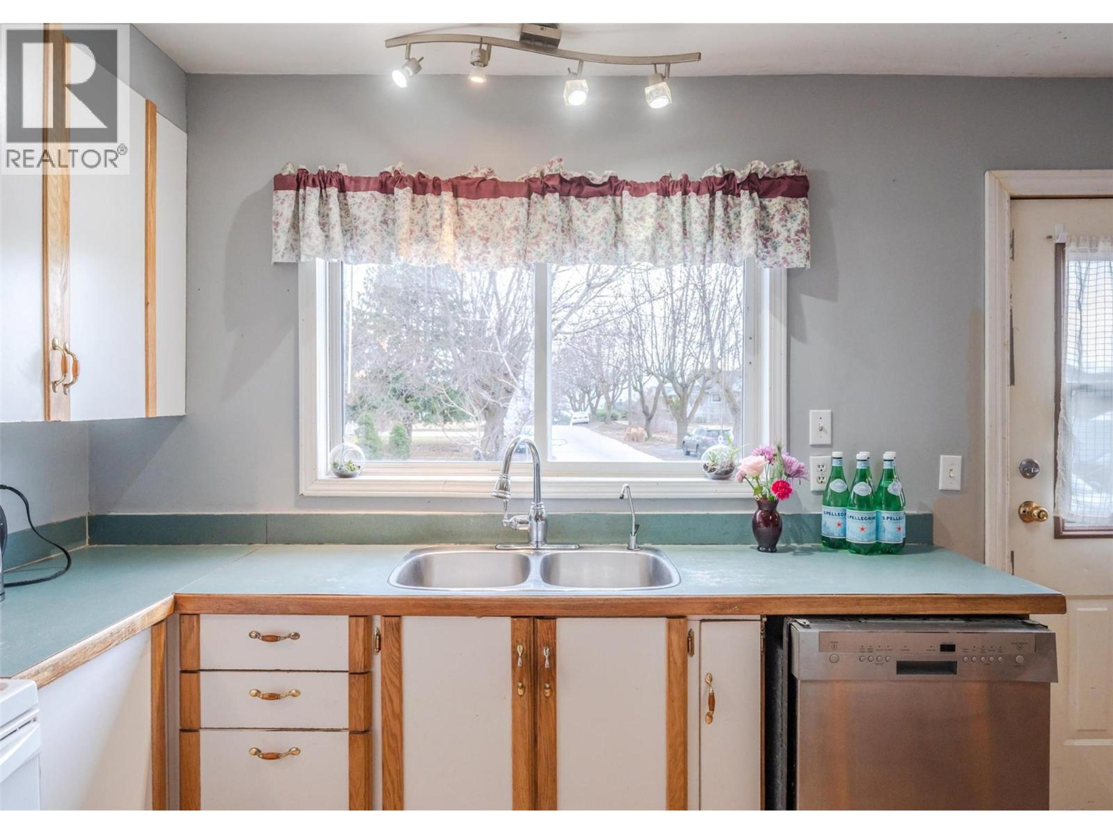 6404 SPARTAN STREET - 14