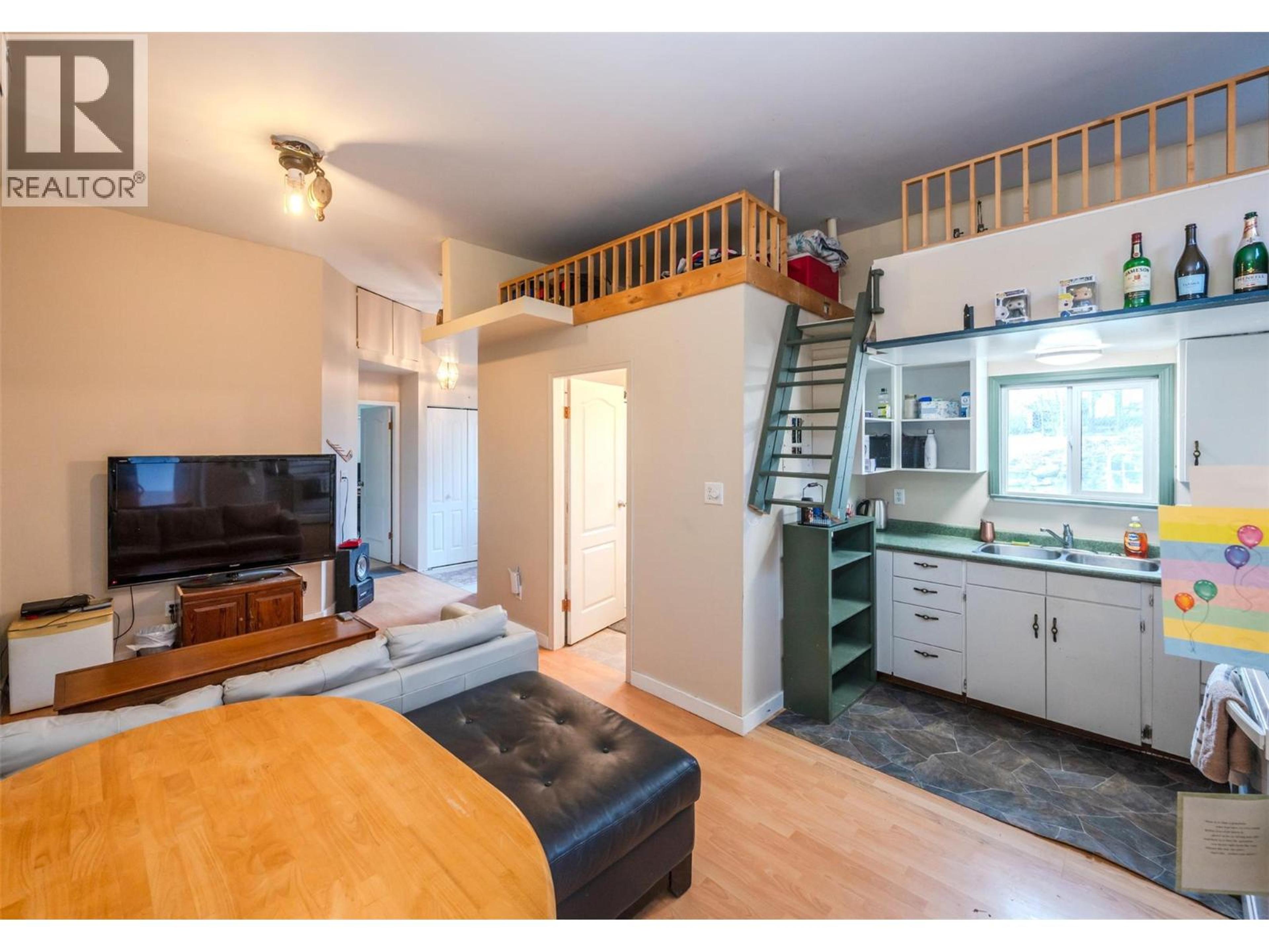 6404 SPARTAN STREET - 60